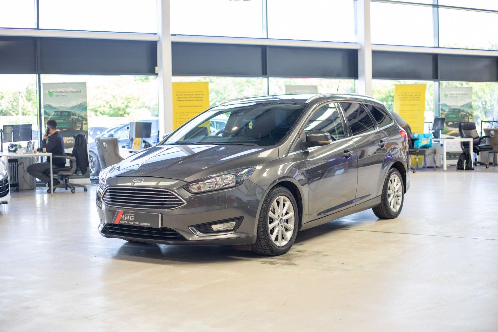 Ford Focus view 9