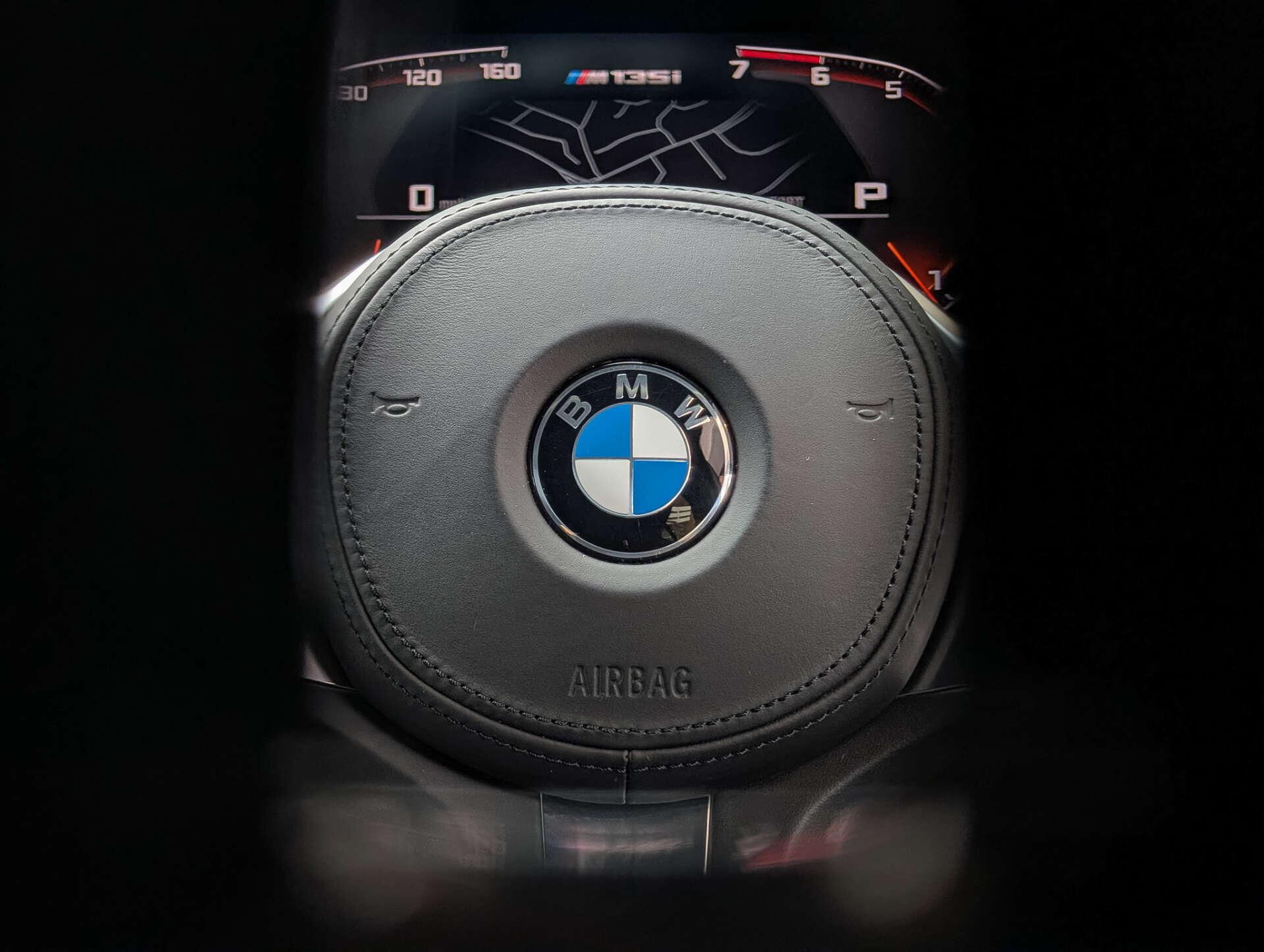 BMW 1 Series view 32