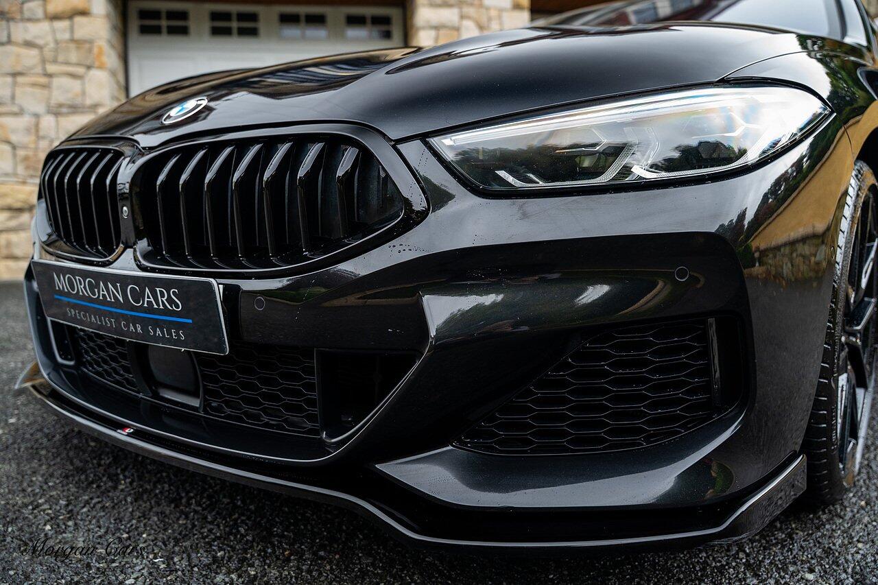 BMW 8 Series view 29