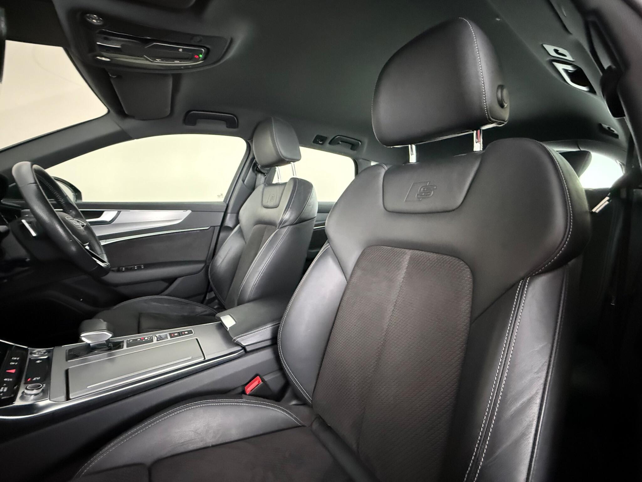 Audi A6 view 32