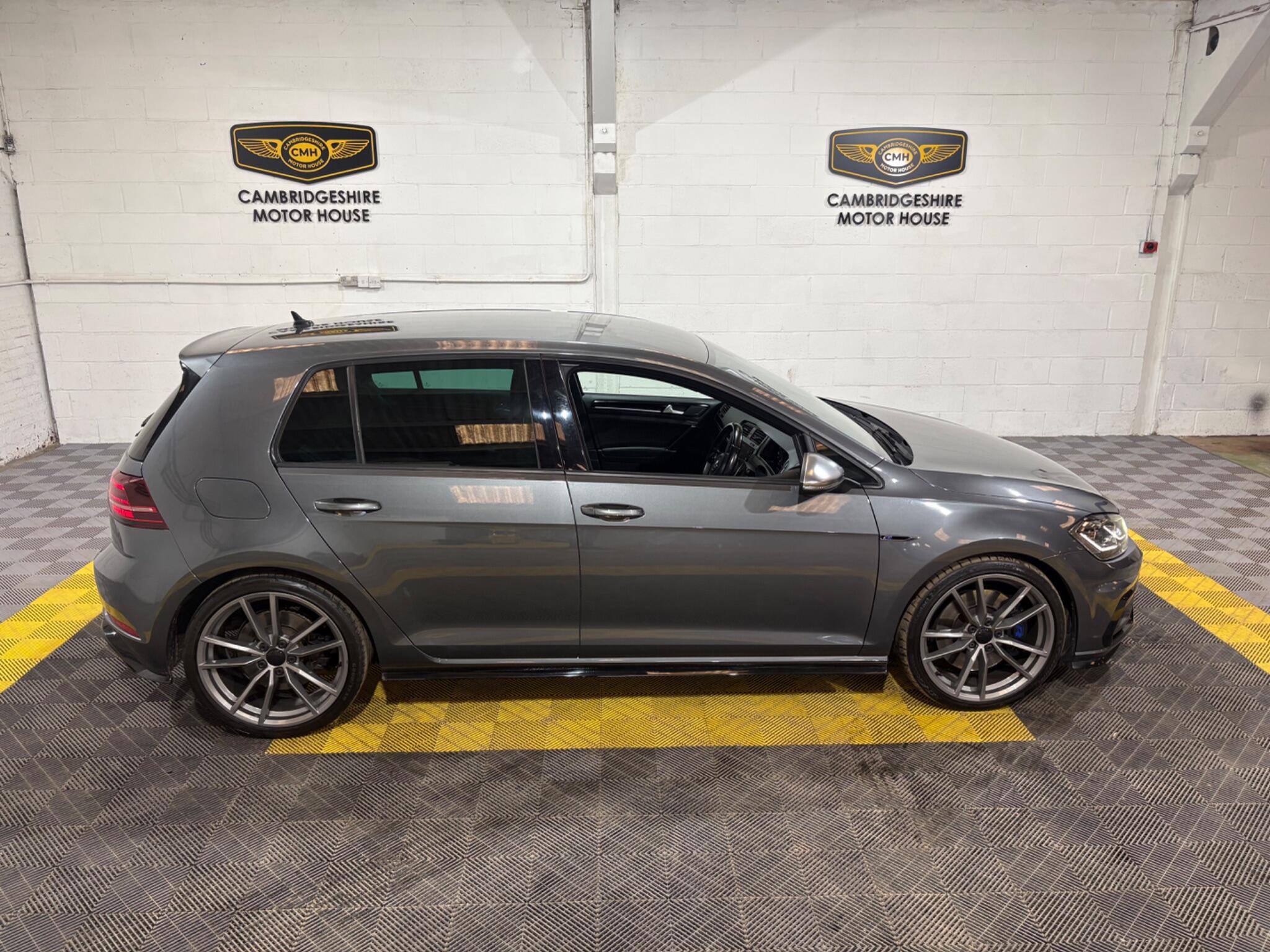 Volkswagen Golf view 13