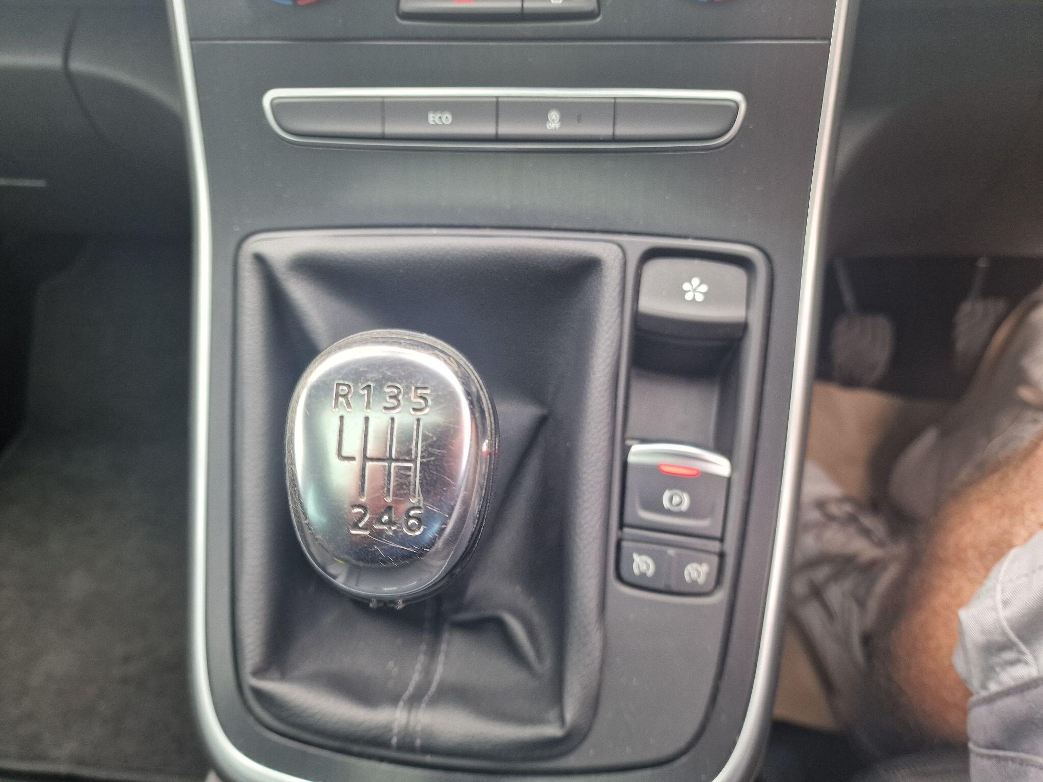 Renault Scenic view 28