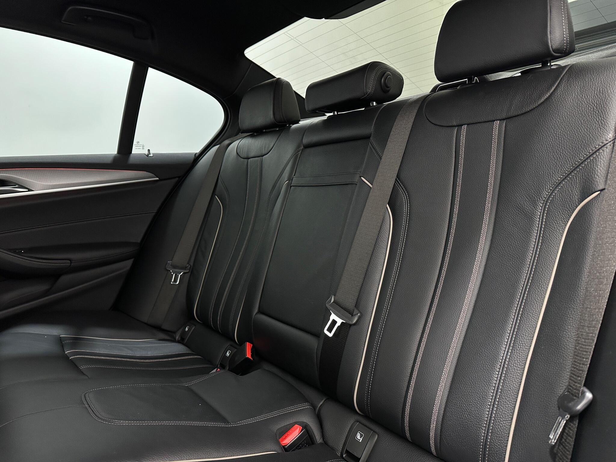 BMW 5 Series view 40