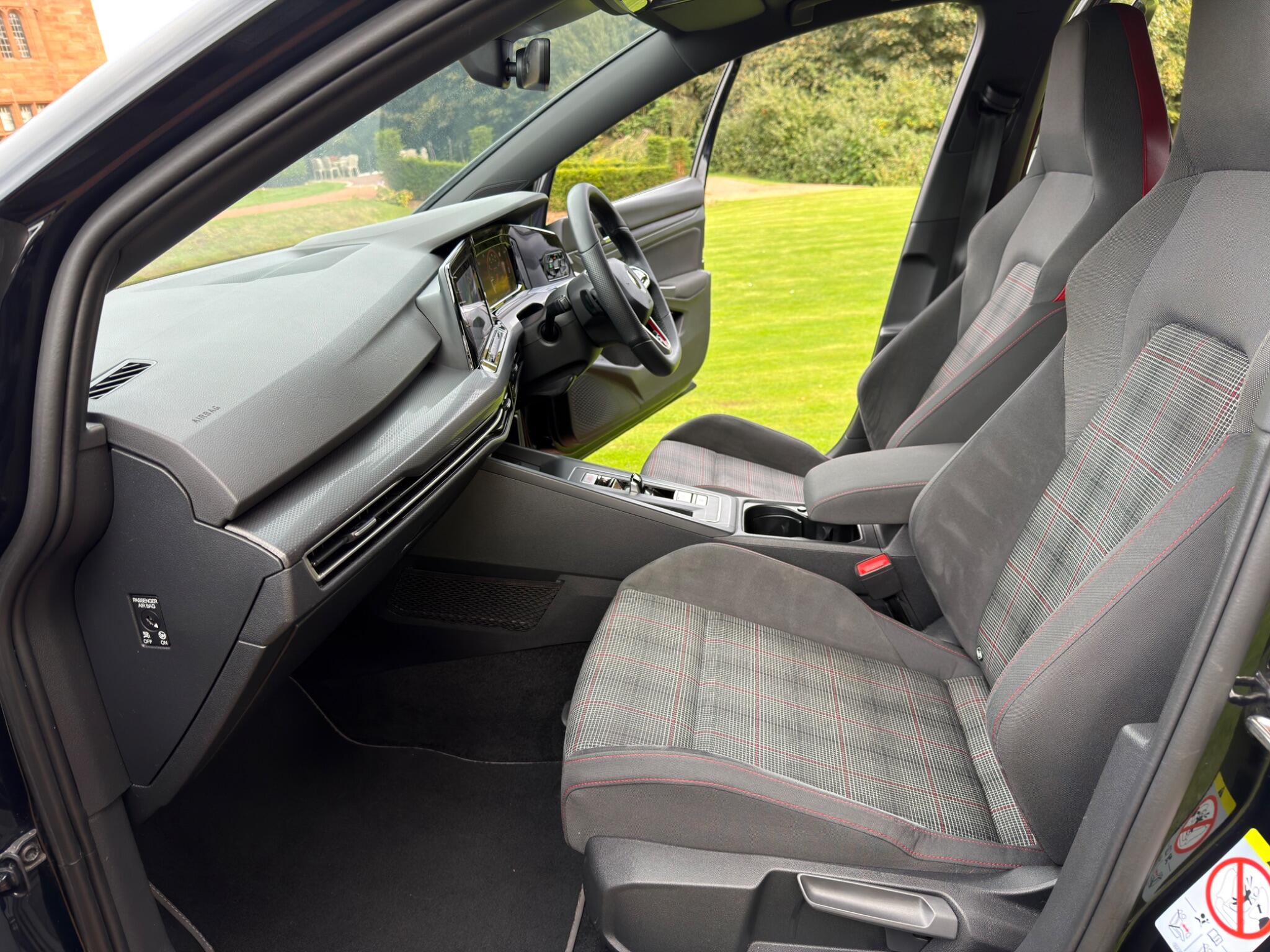 Volkswagen Golf view 12