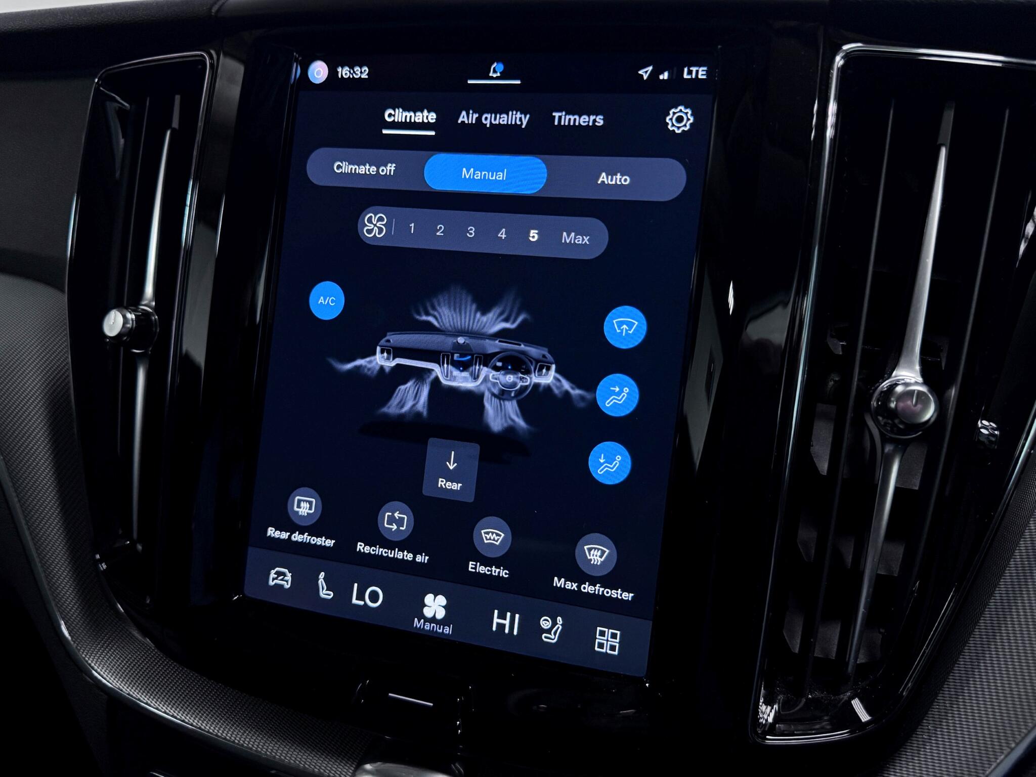 Volvo XC60 view 57
