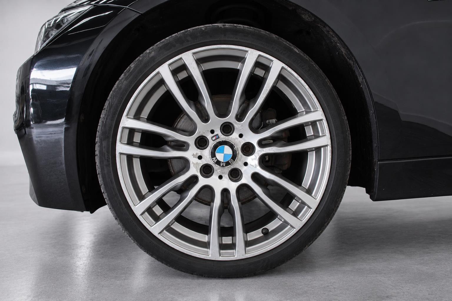 BMW 3 Series view 58