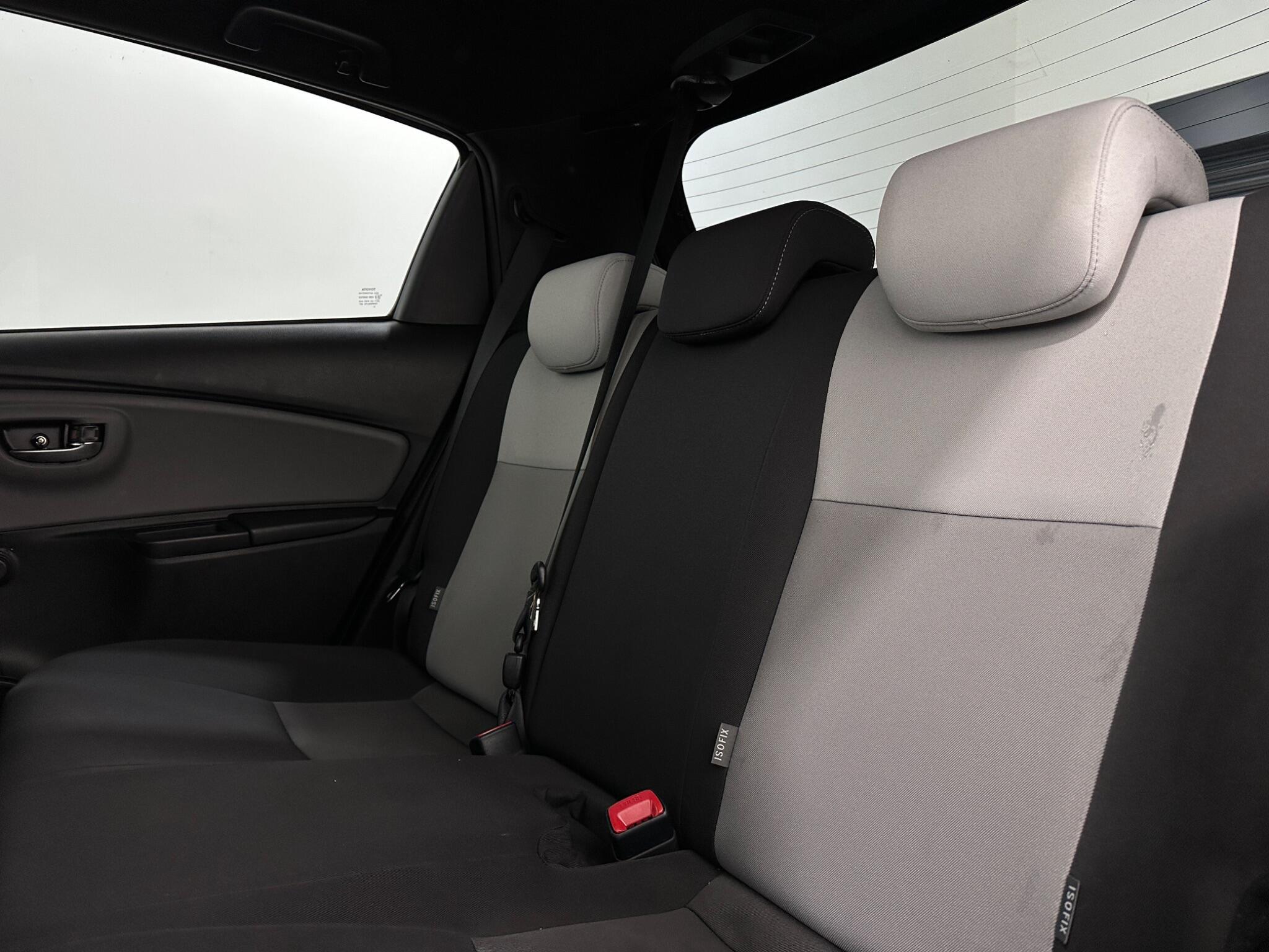 Toyota Yaris view 36