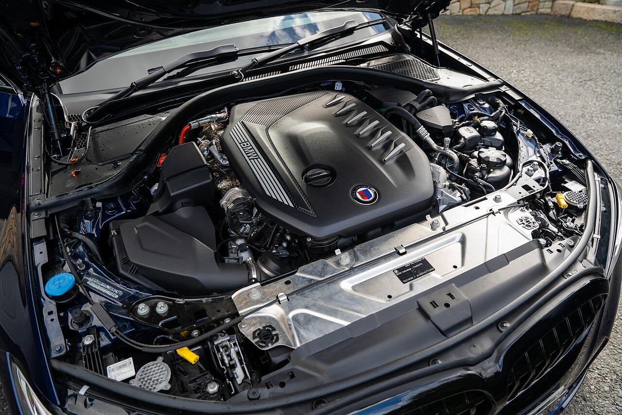 BMW Alpina D3 view 90