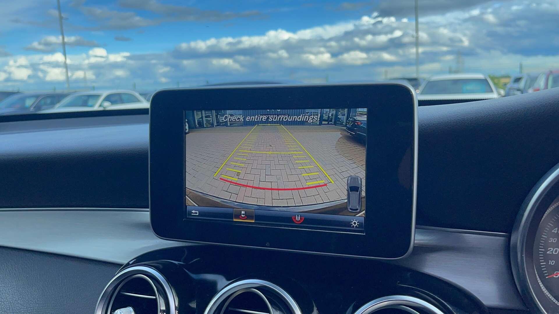 Mercedes-Benz GLC view 22