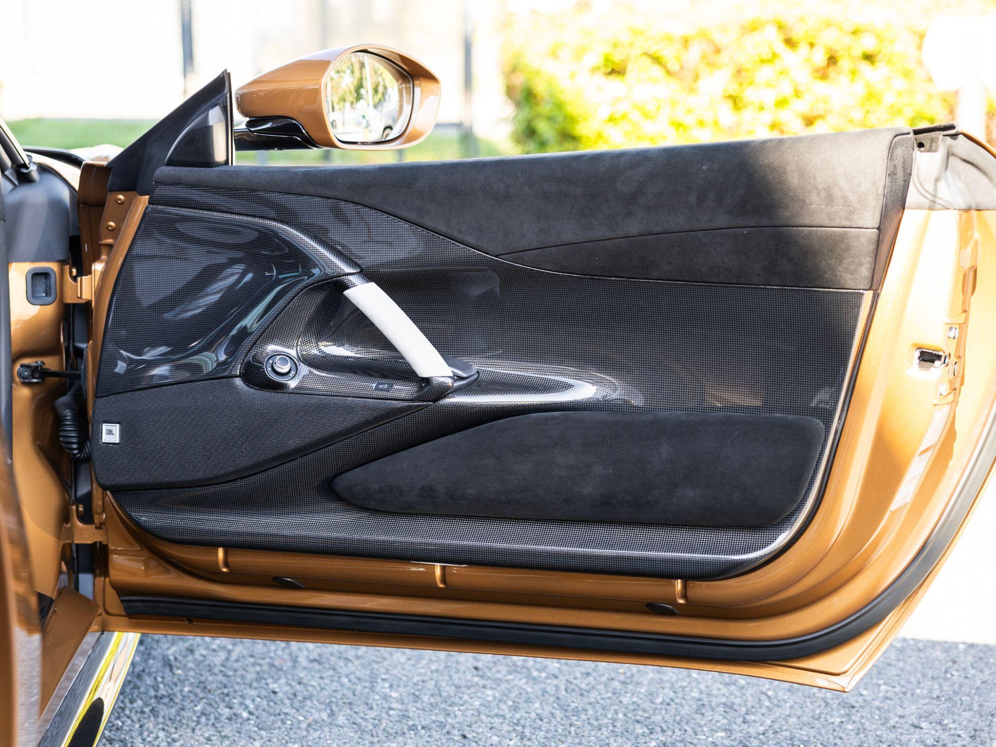 Ferrari 812 view 27