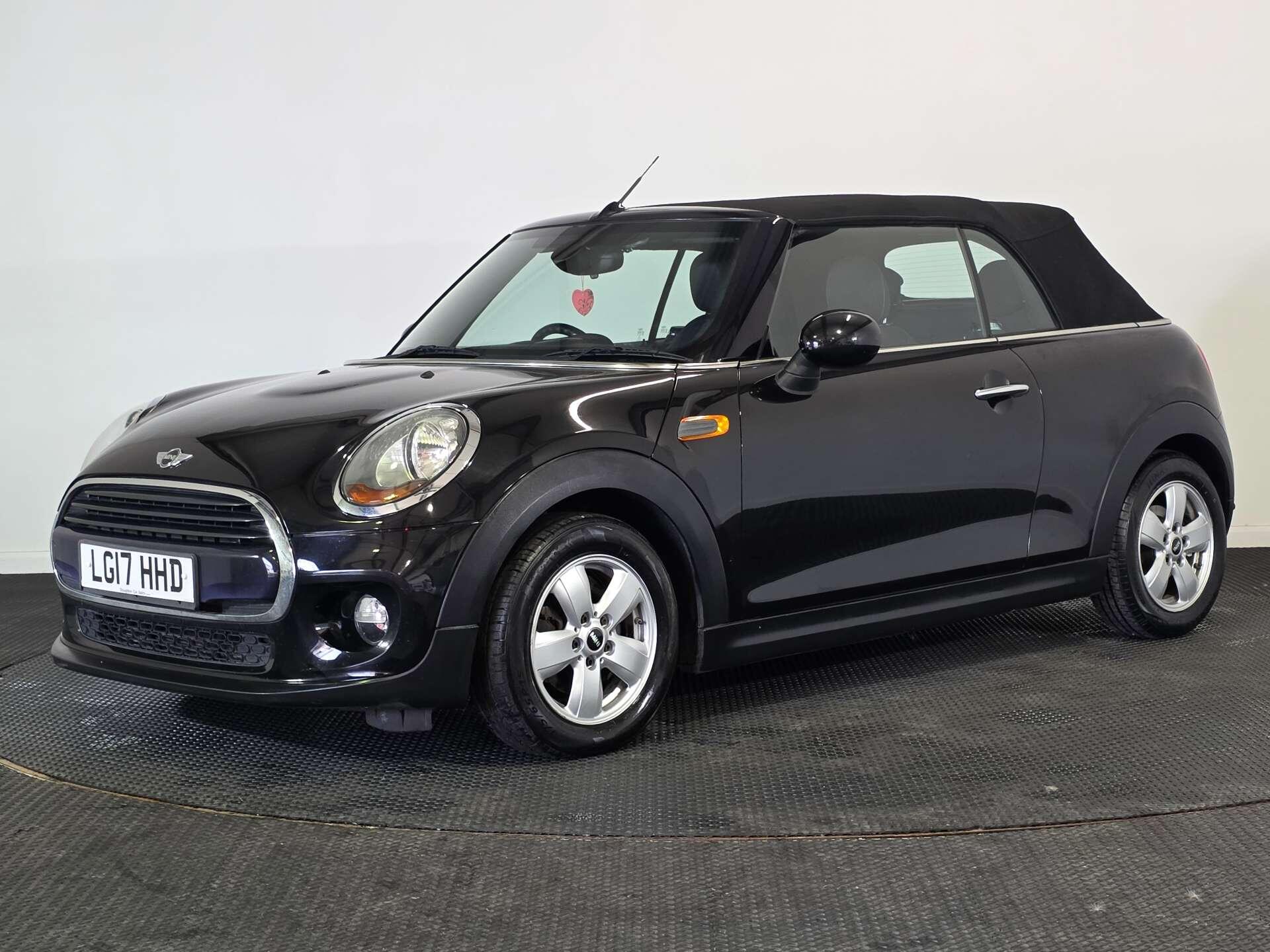 Mini Convertible view 4