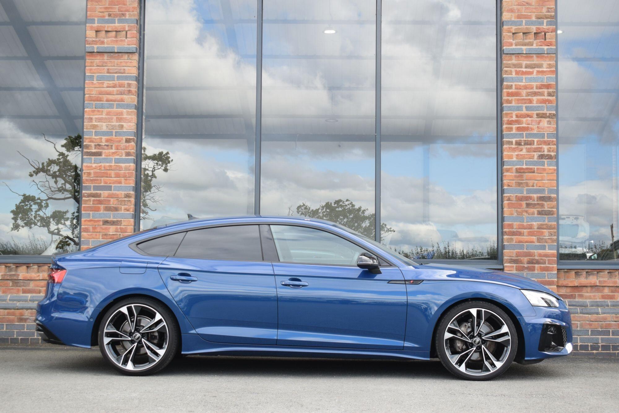 Audi A5 view 9