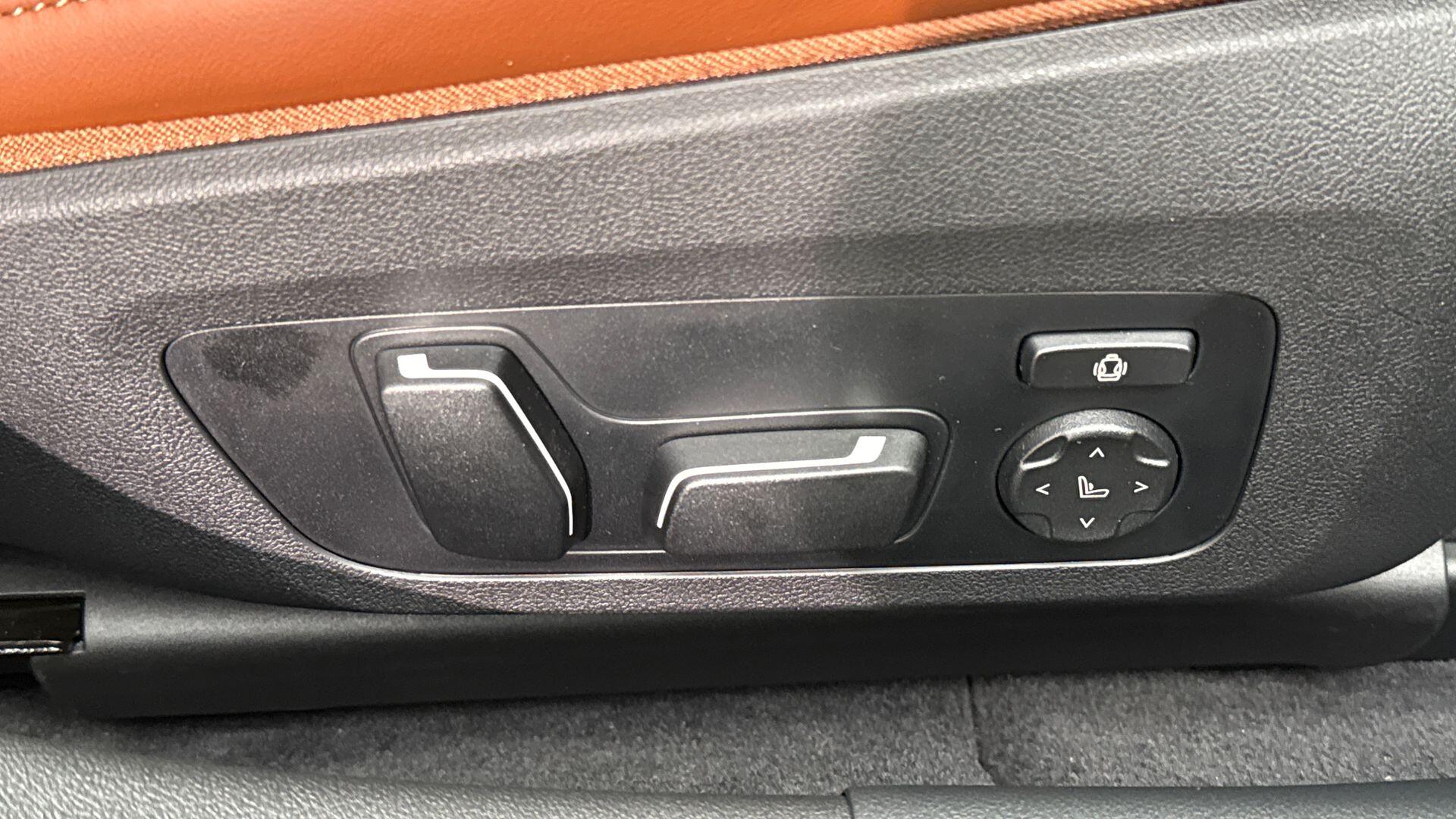 BMW I4 view 30