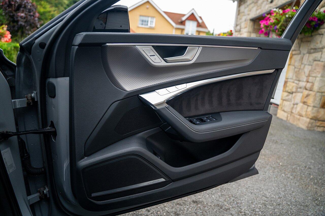 Audi RS6 view 61