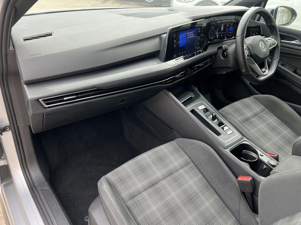 Volkswagen Golf view 23