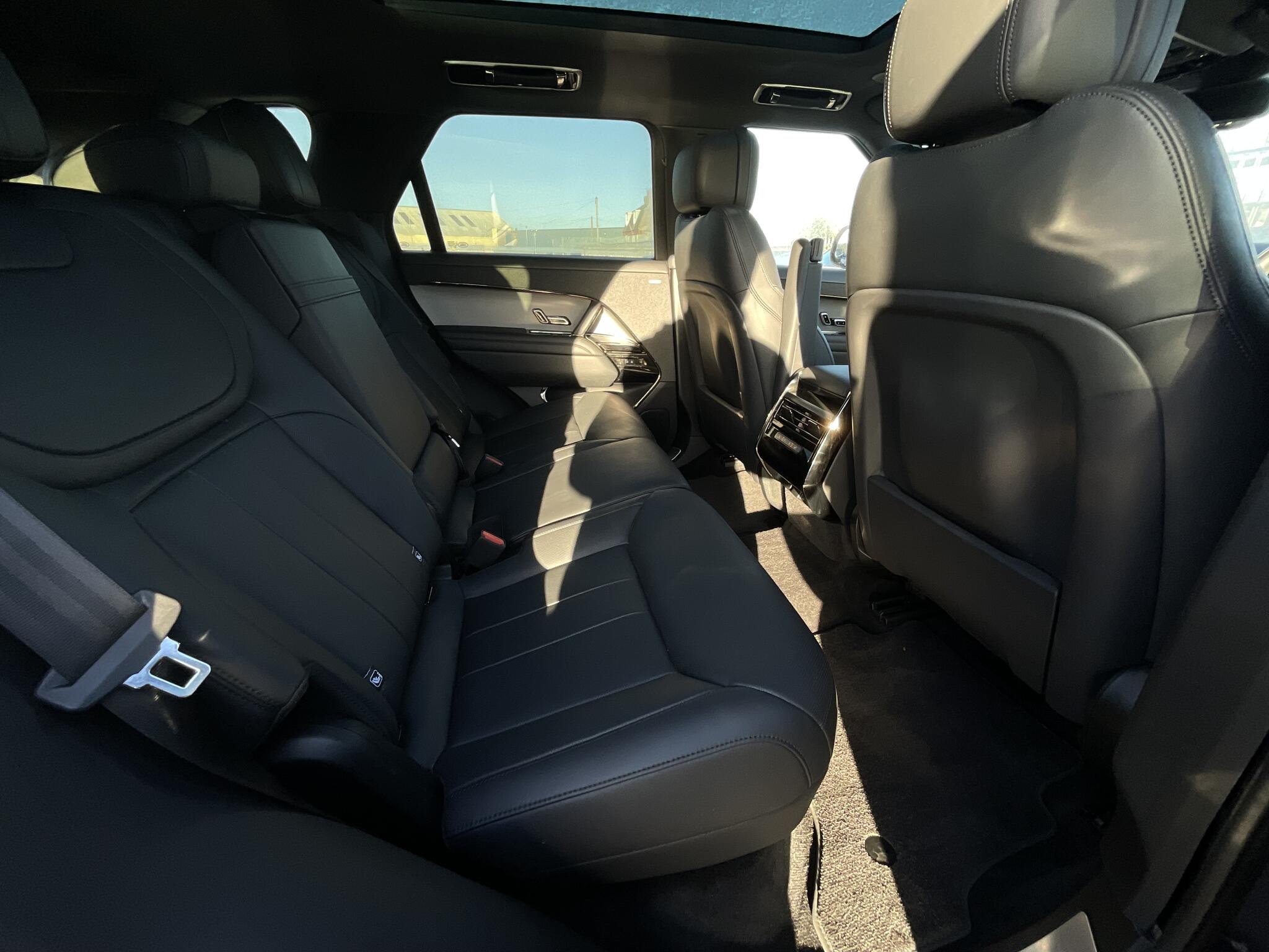 Land Rover Range Rover Sport view 10