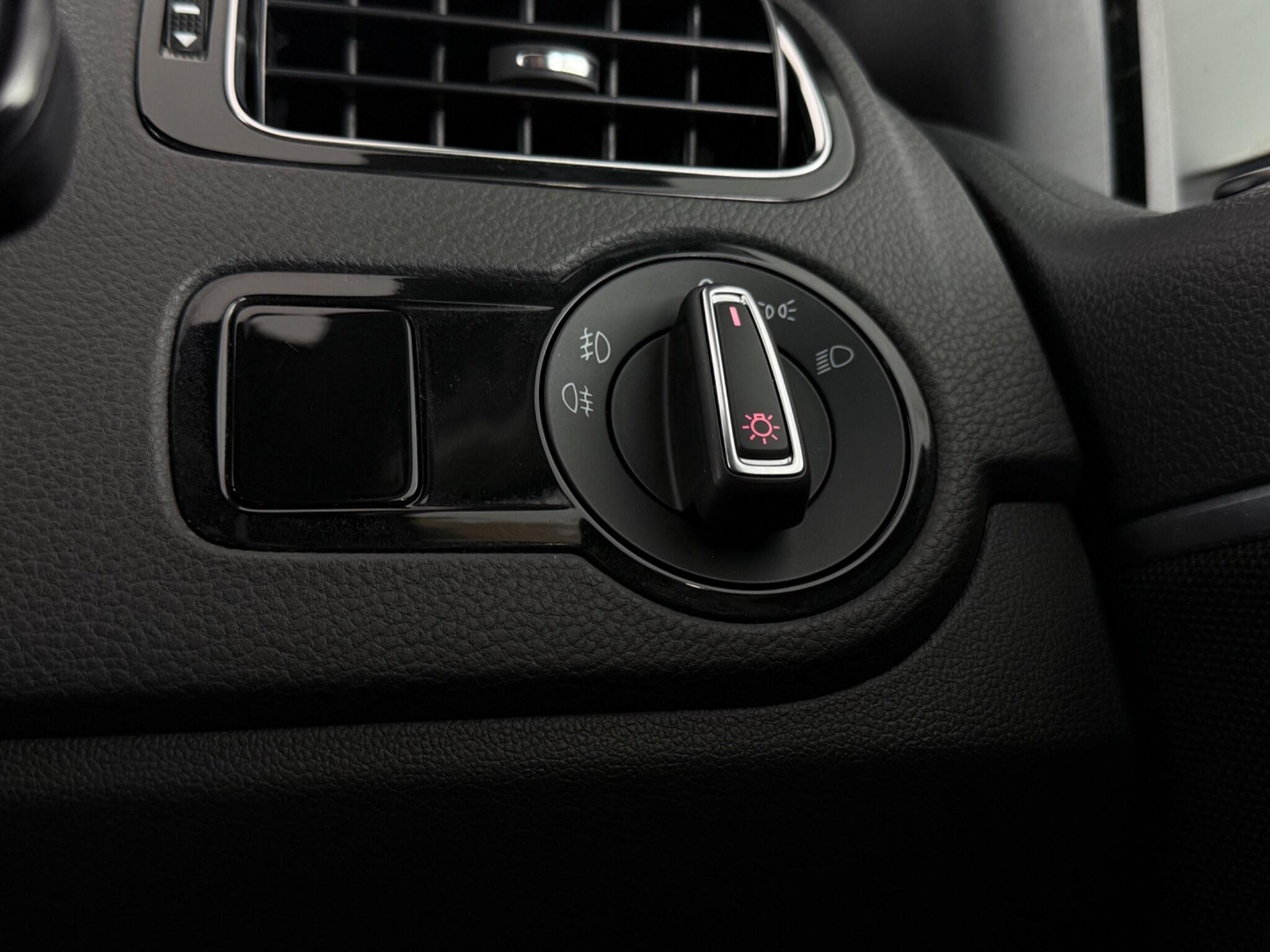Volkswagen Polo view 13