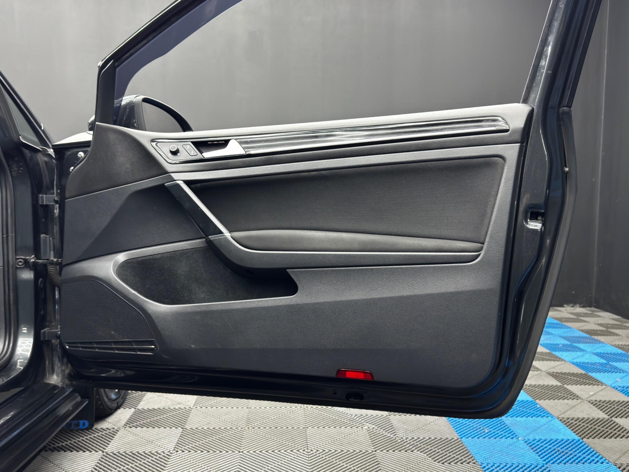 Volkswagen Golf view 37