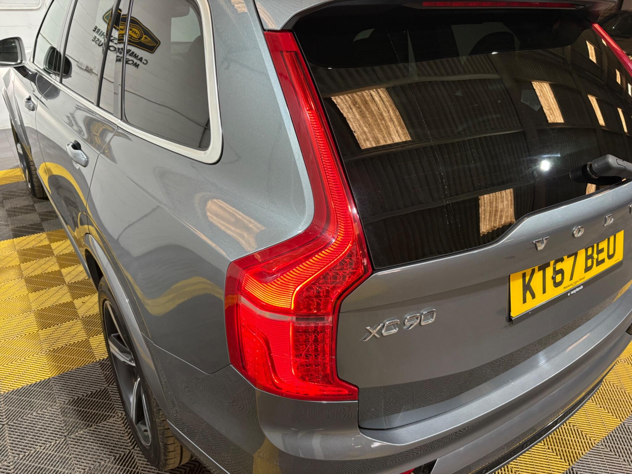 Volvo XC90 view 75