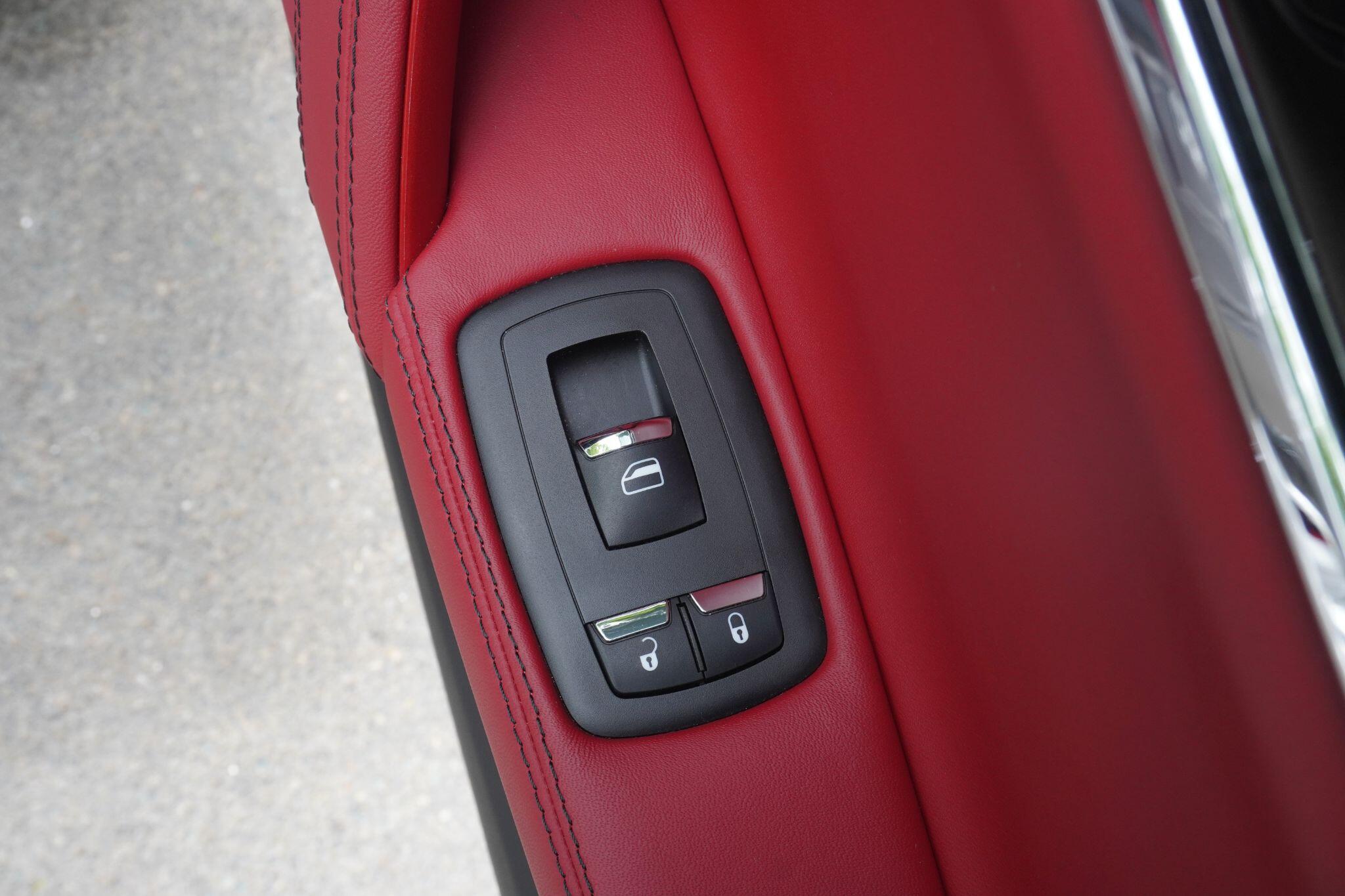 Maserati Quattroporte view 50