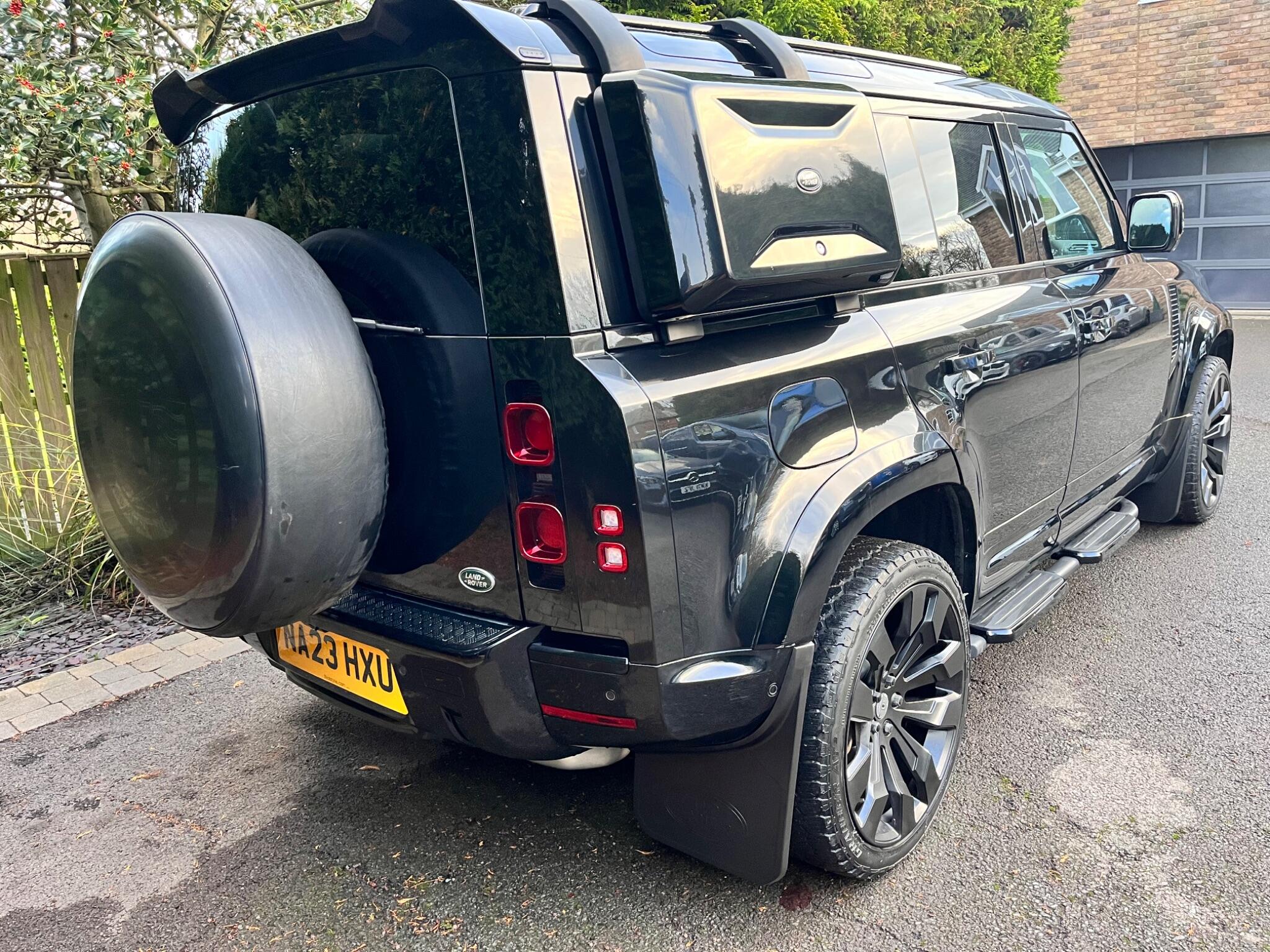 Land Rover Defender view 15