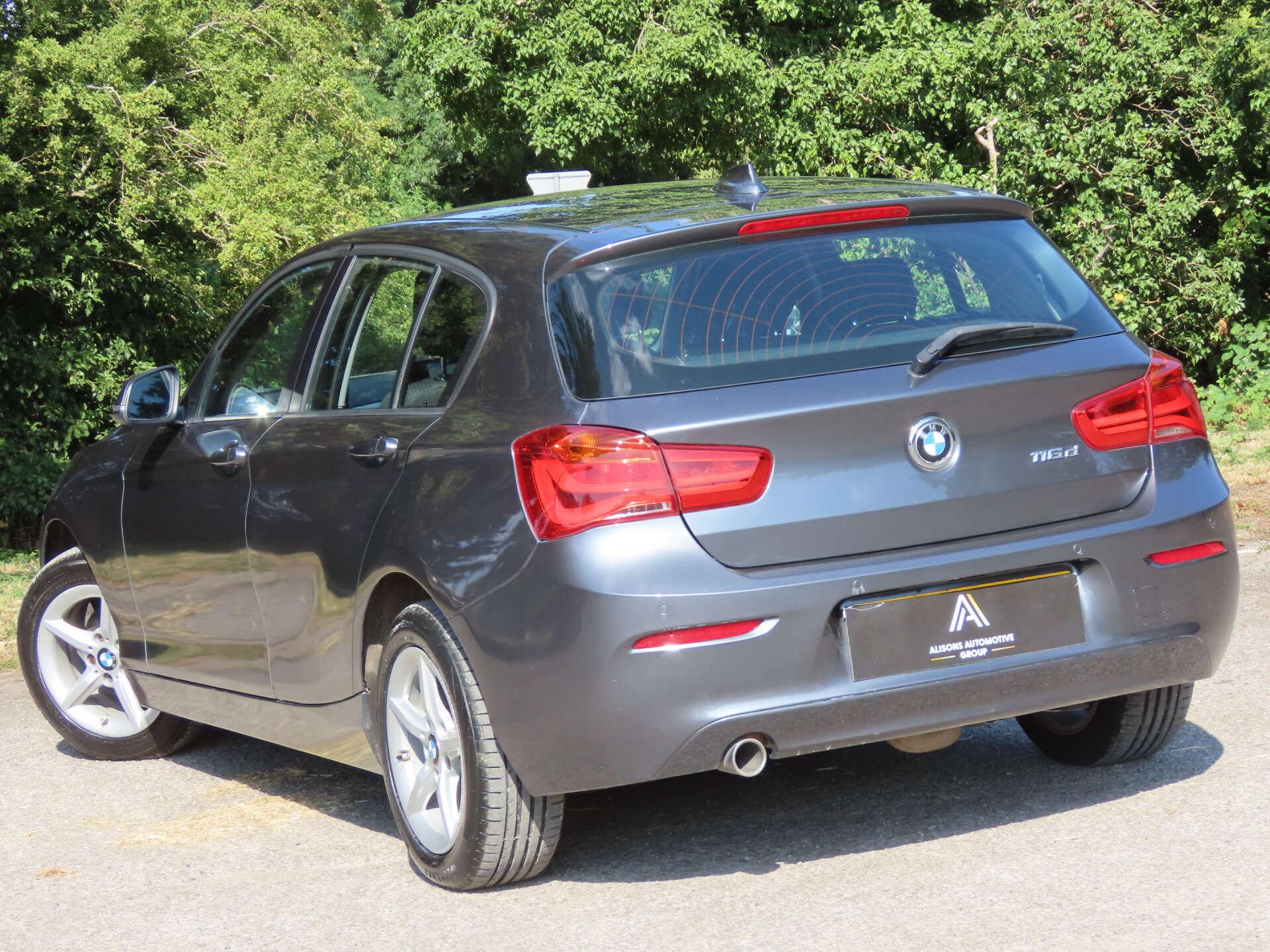 BMW 1 Series view 7