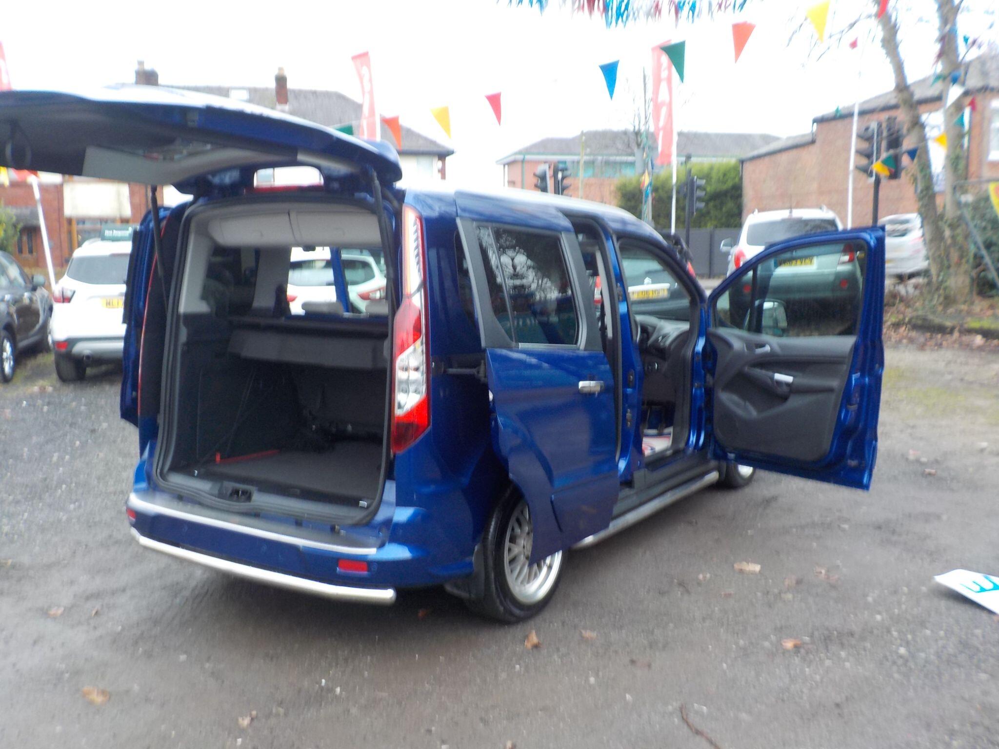 Ford Tourneo Connect 1.6 TDCi Titanium Euro 5 5dr