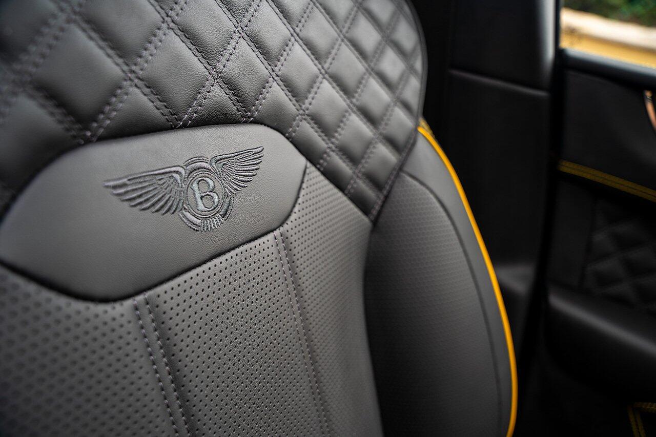Bentley Bentayga view 105