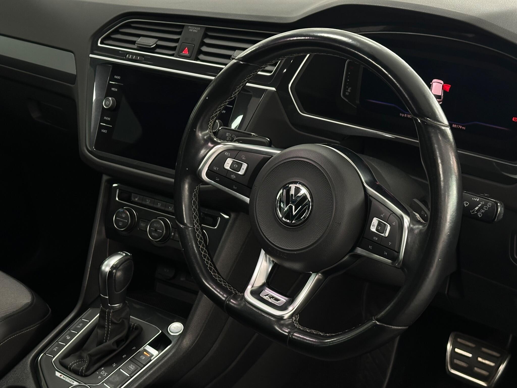 Volkswagen Tiguan view 16