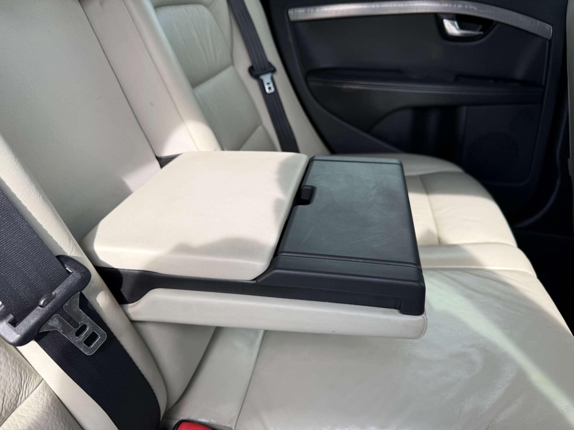 Volvo XC70 view 68