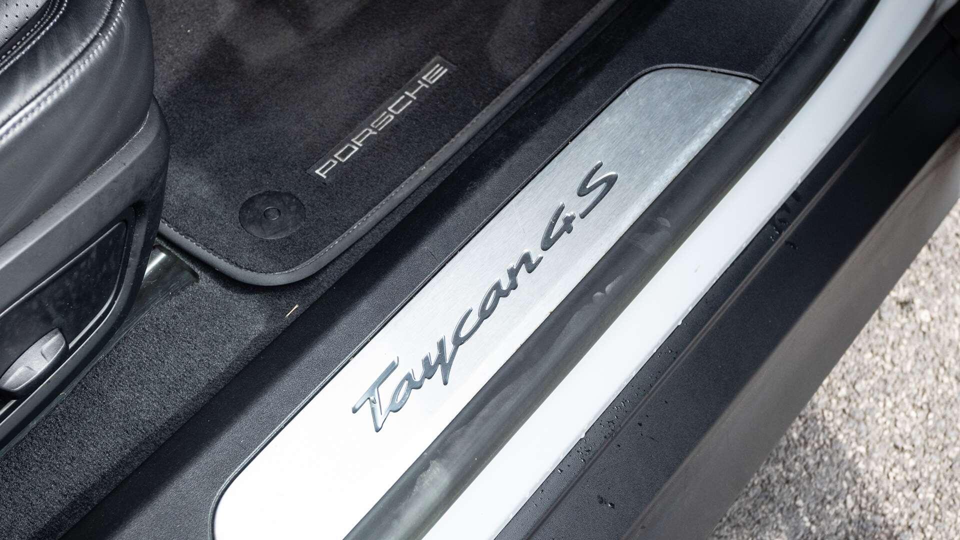 Porsche Taycan view 30