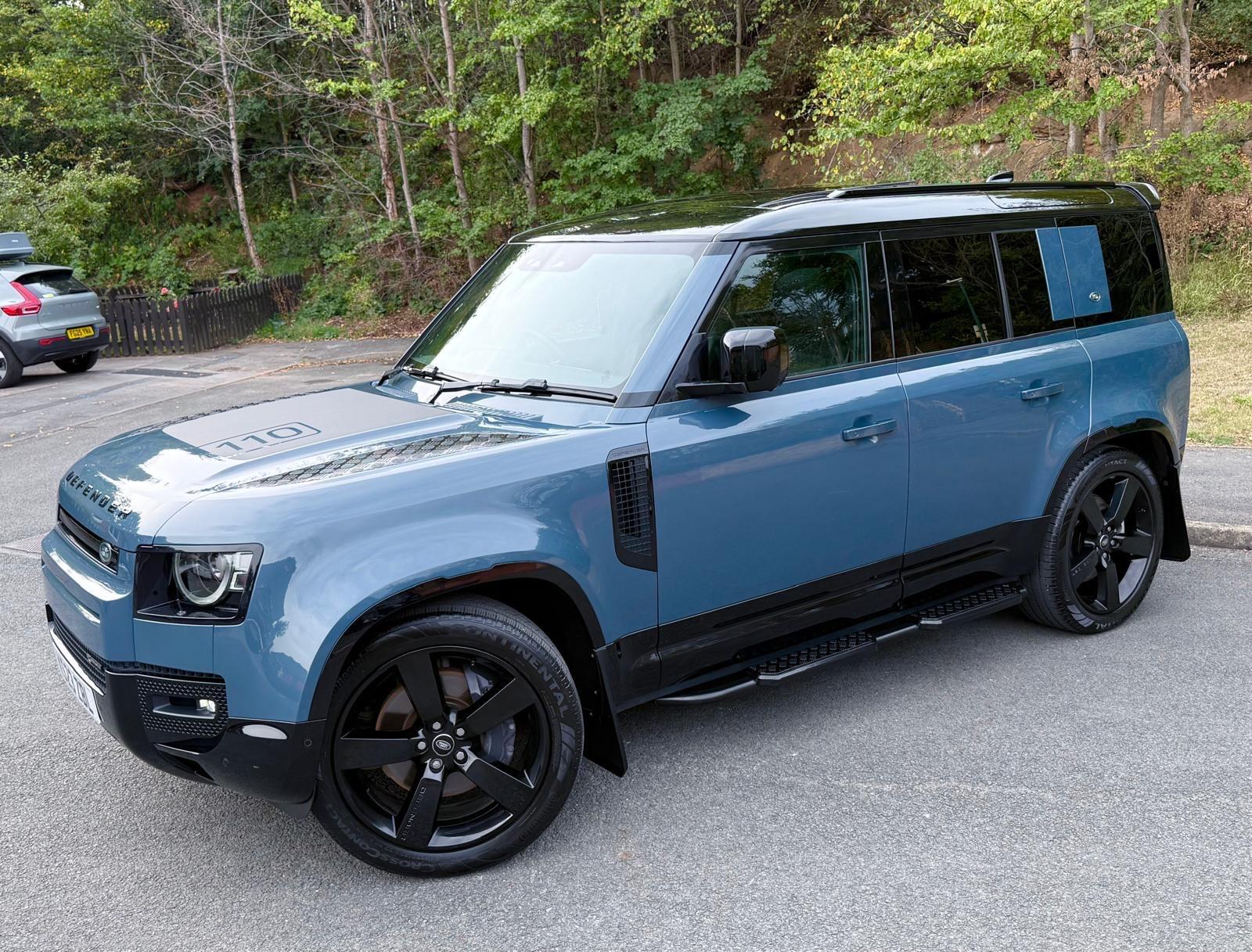 Land Rover Defender view 77