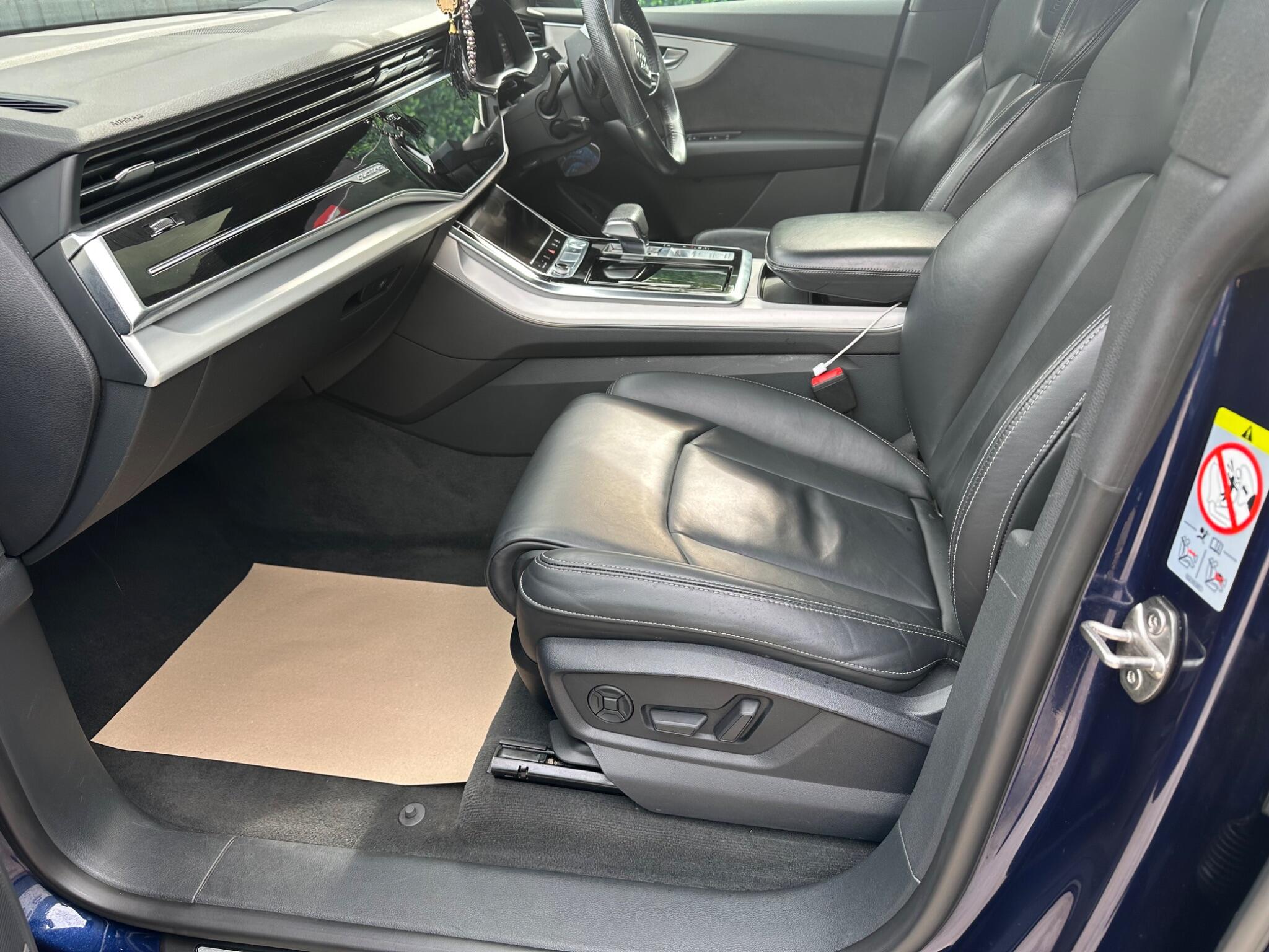 Audi Q8 view 69