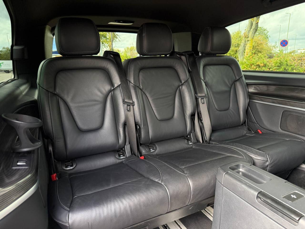 Mercedes-Benz Eqv view 20