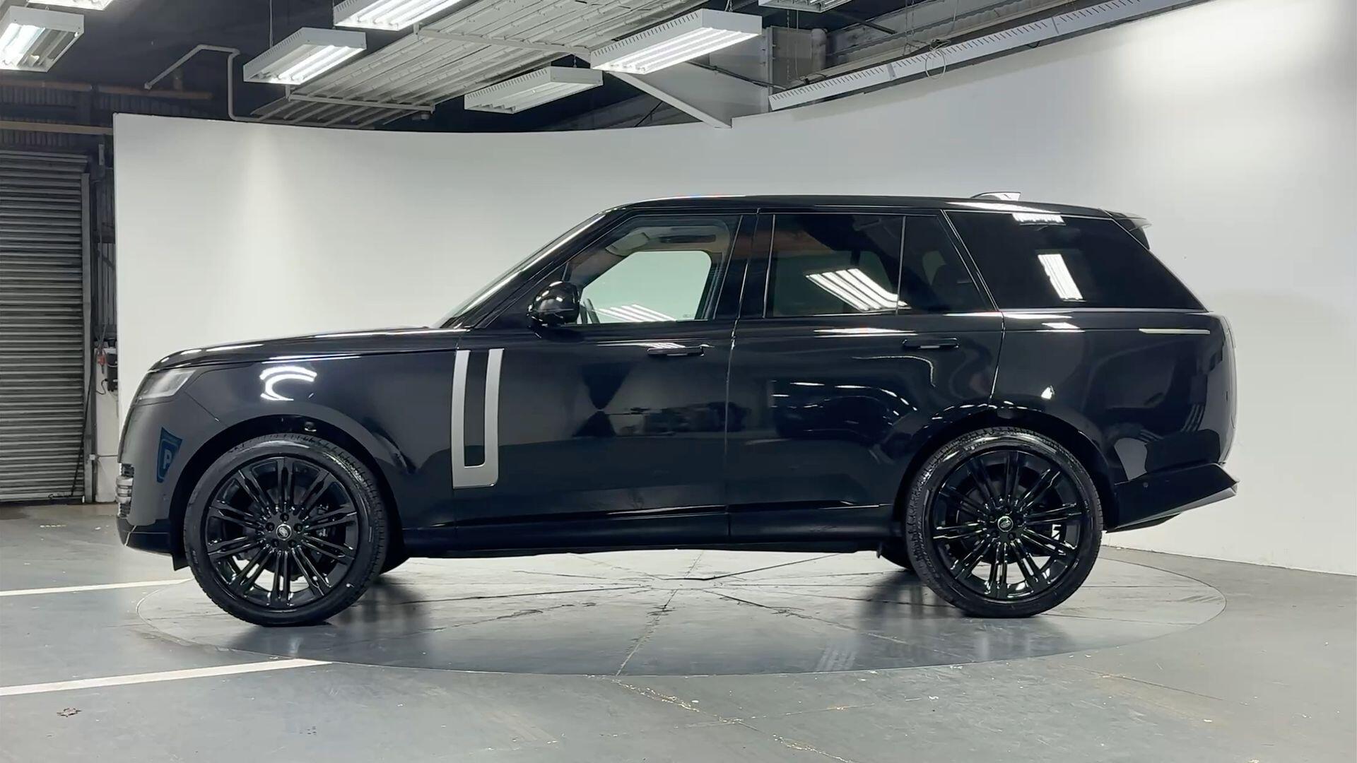 Land Rover Range Rover view 24