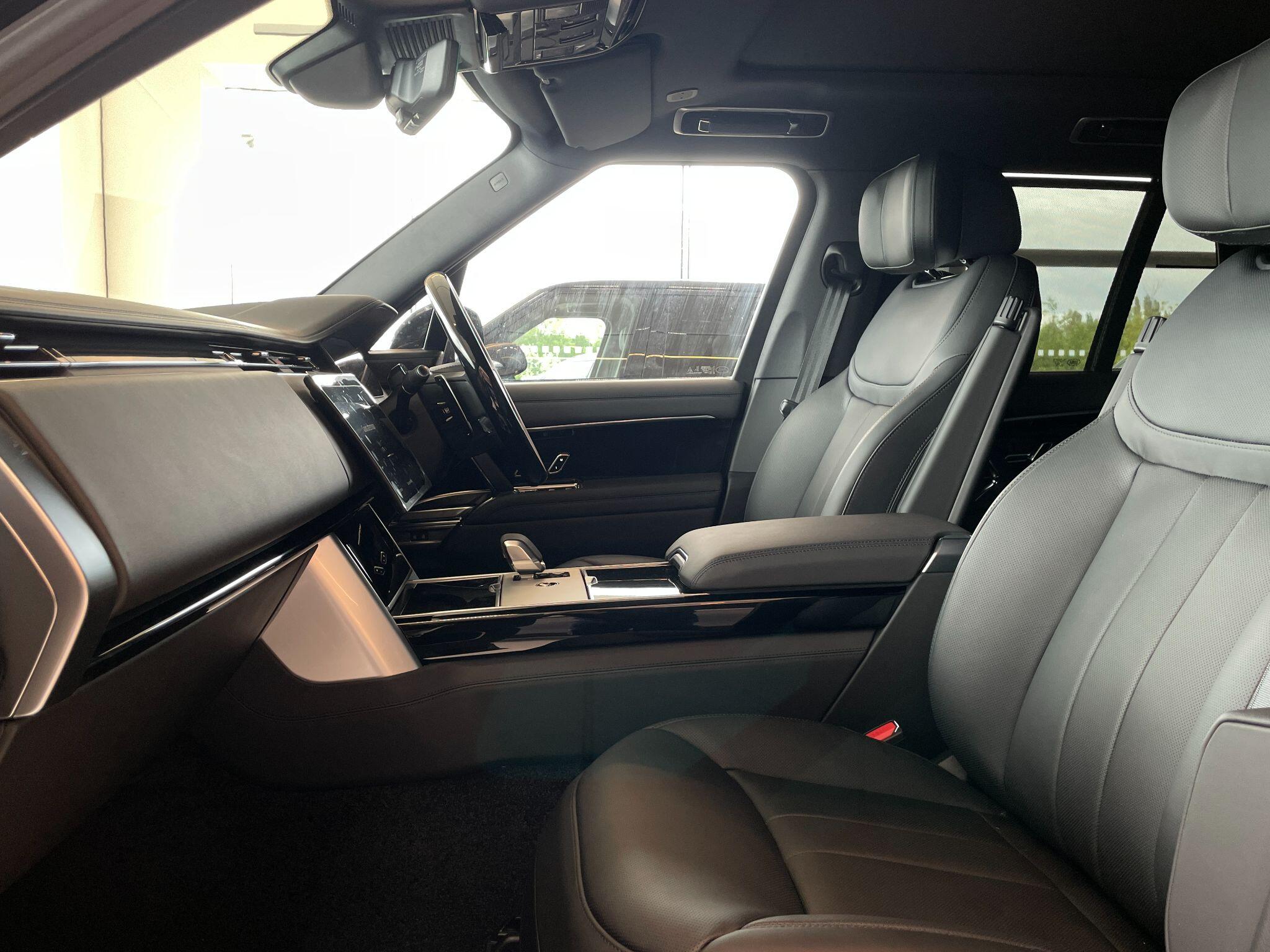 Land Rover Range Rover view 27