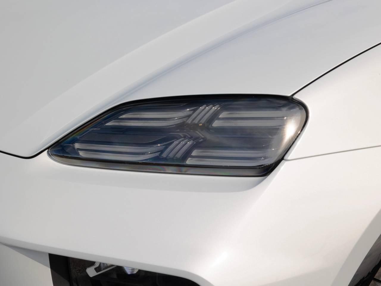 Porsche Macan view 17
