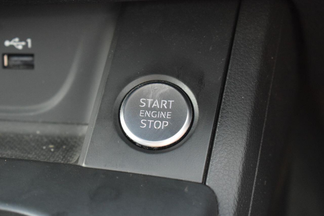 Audi A4 view 32