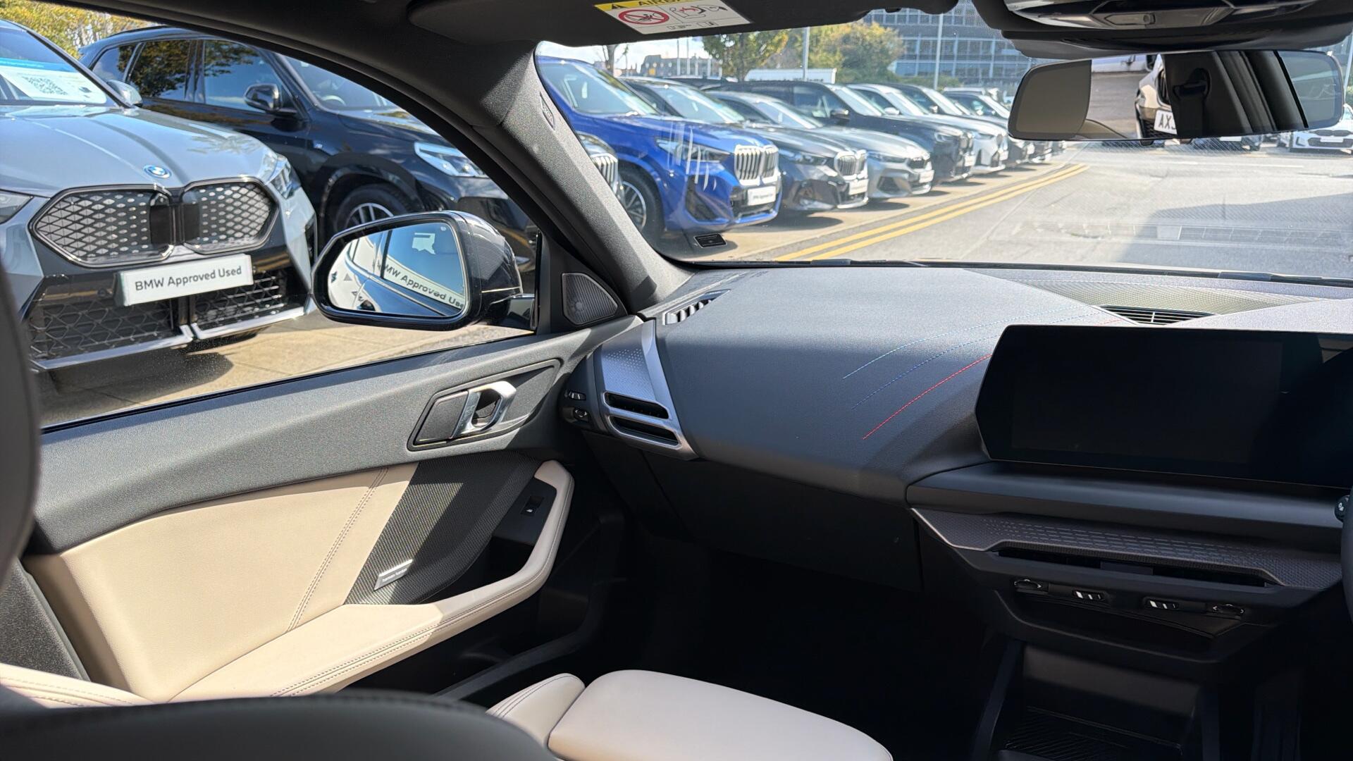 BMW 1 Series view 39