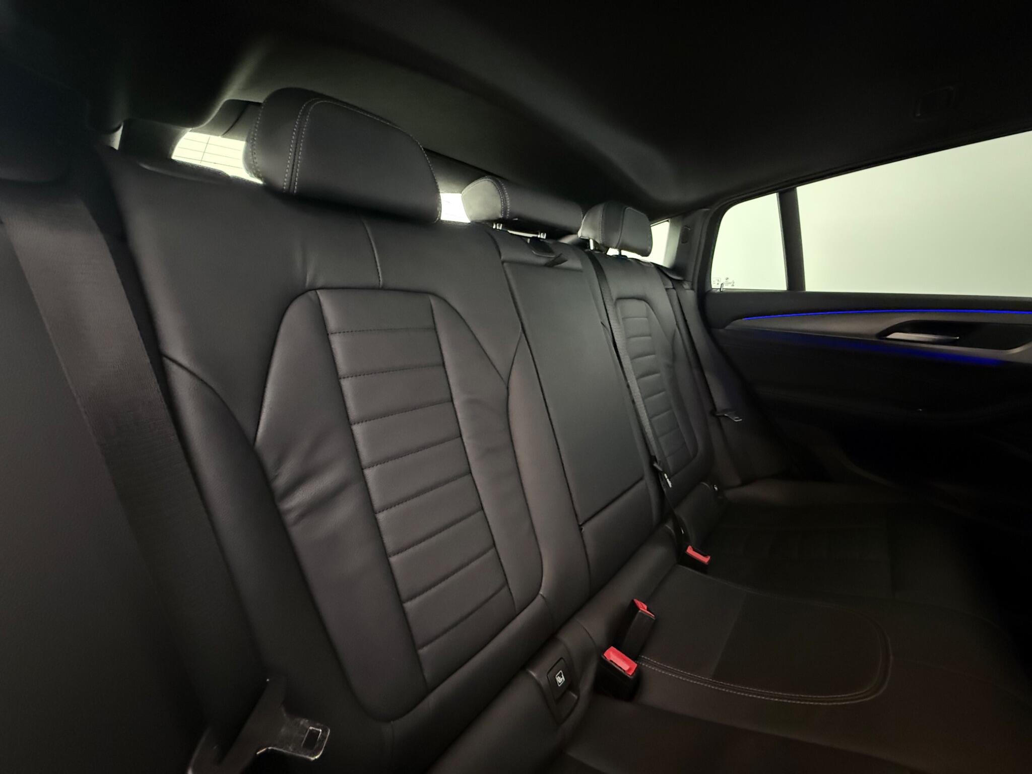 BMW X4 view 34