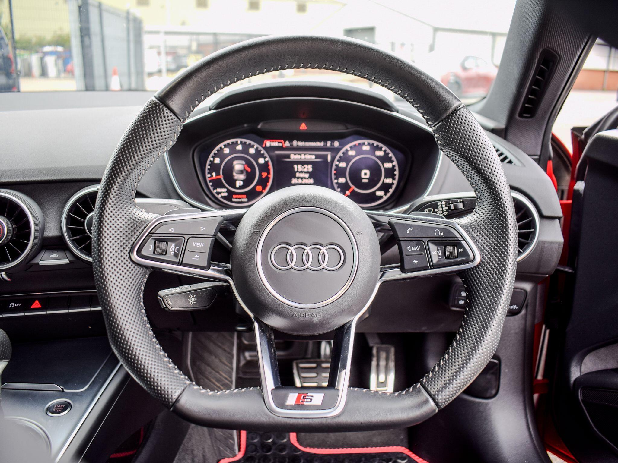 Audi TT view 22