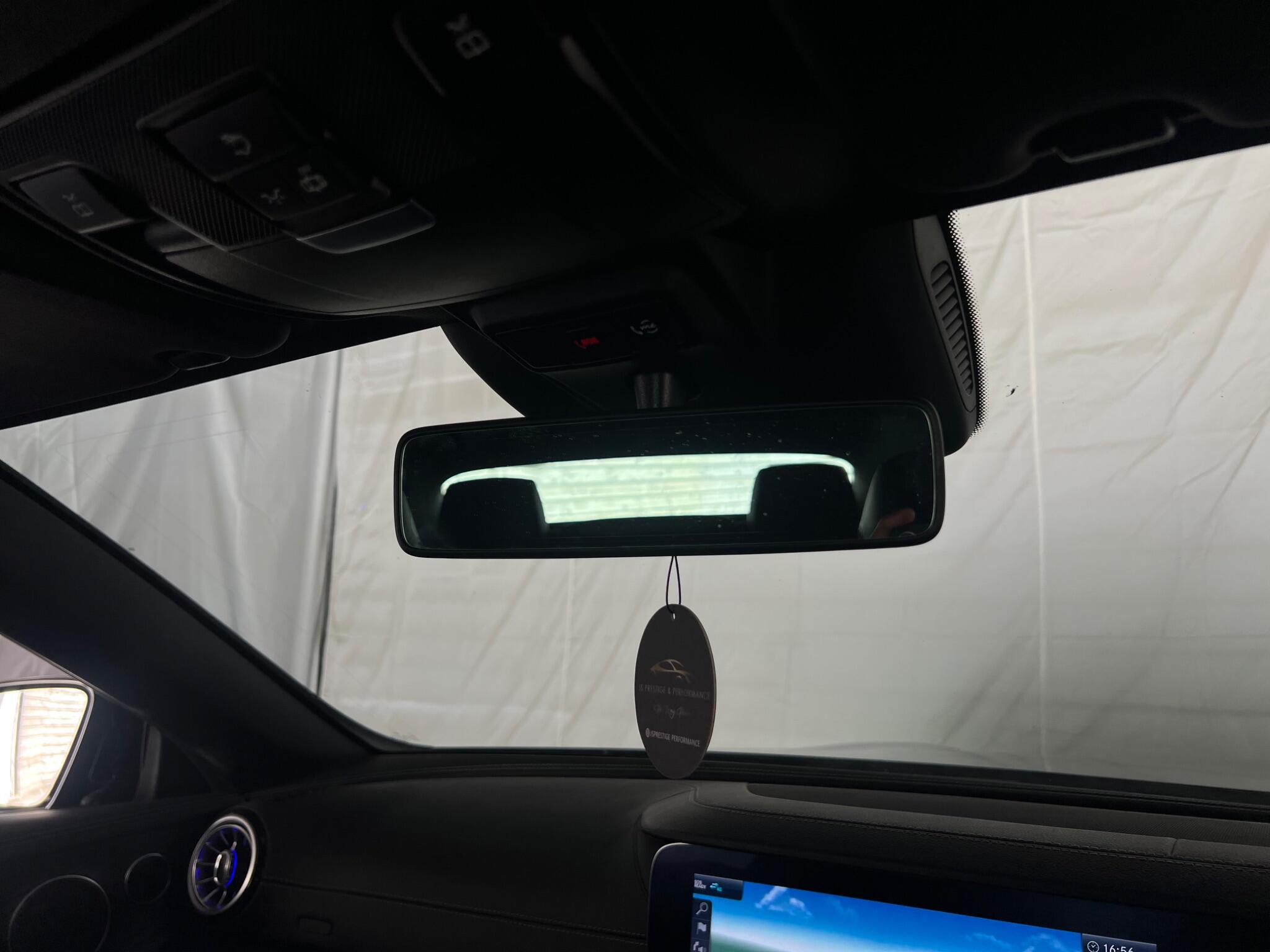 Mercedes-Benz E Class view 51