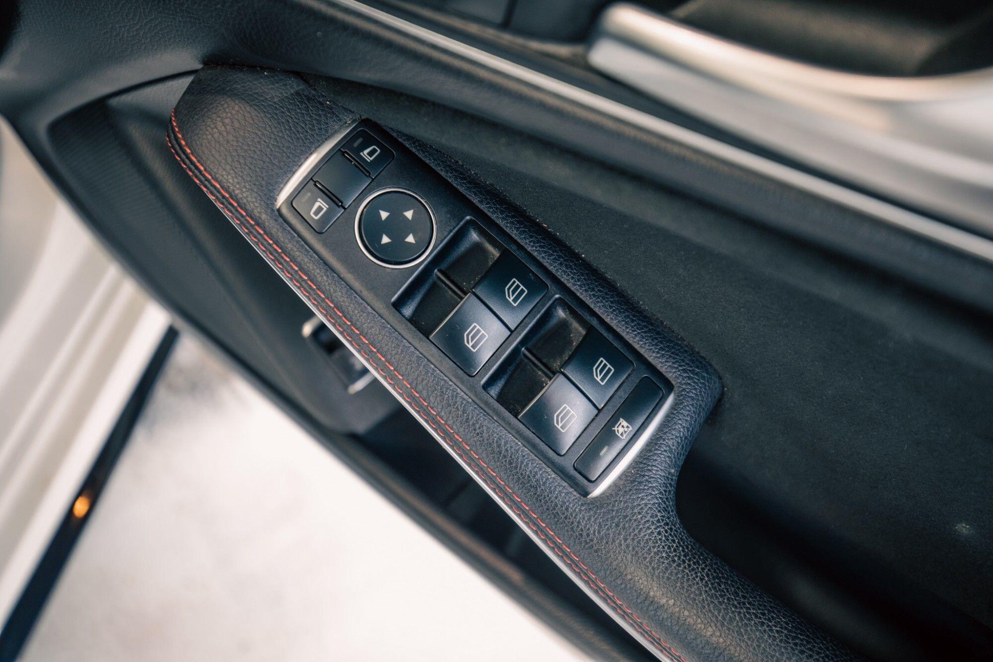Mercedes-Benz CLA view 11