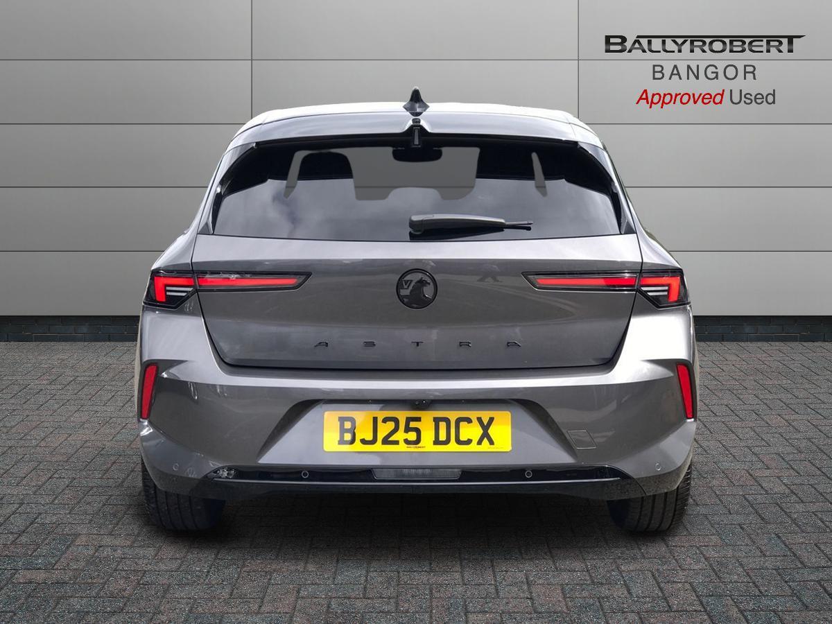 Vauxhall Astra view 11