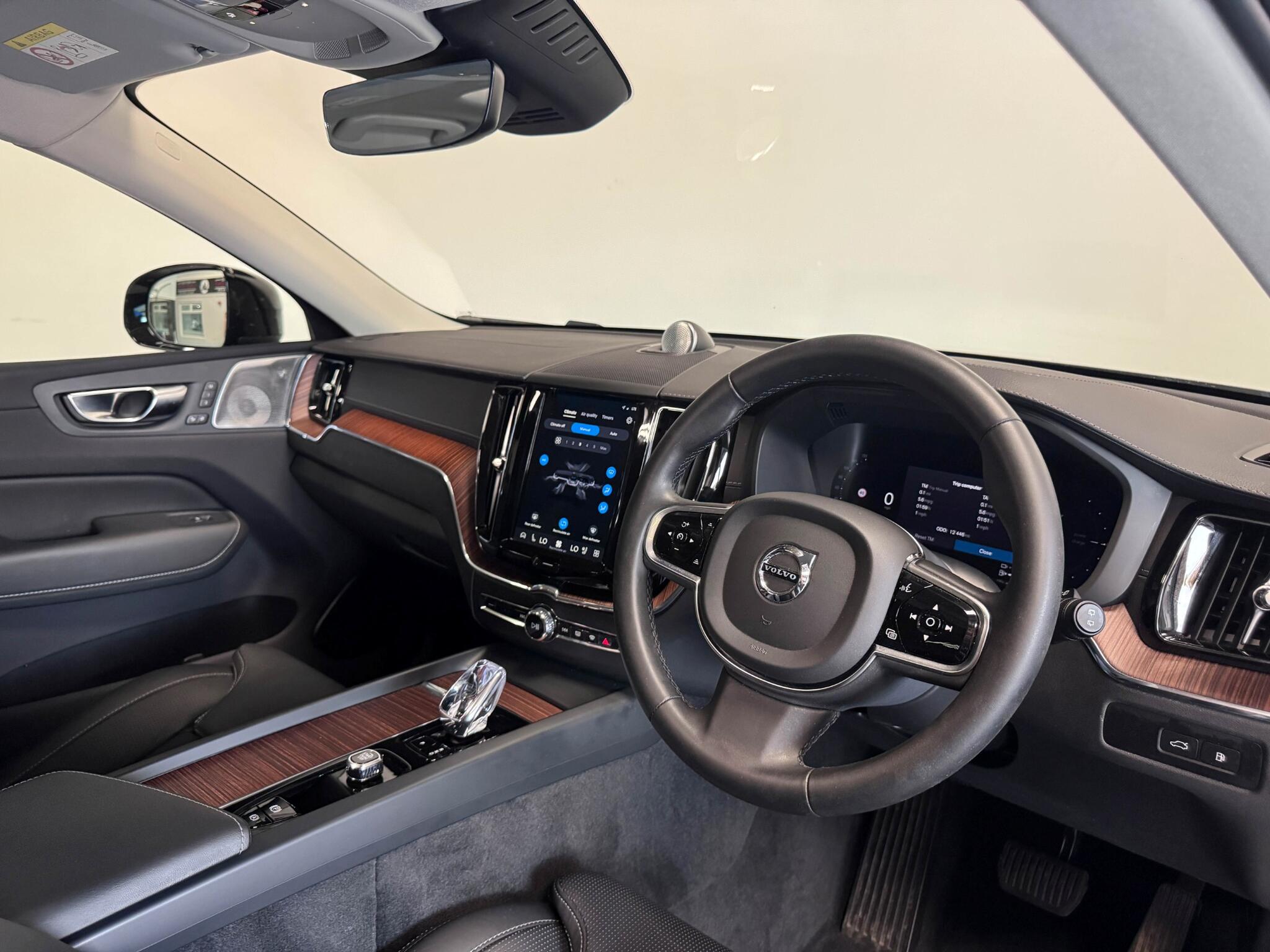 Volvo XC60 view 36