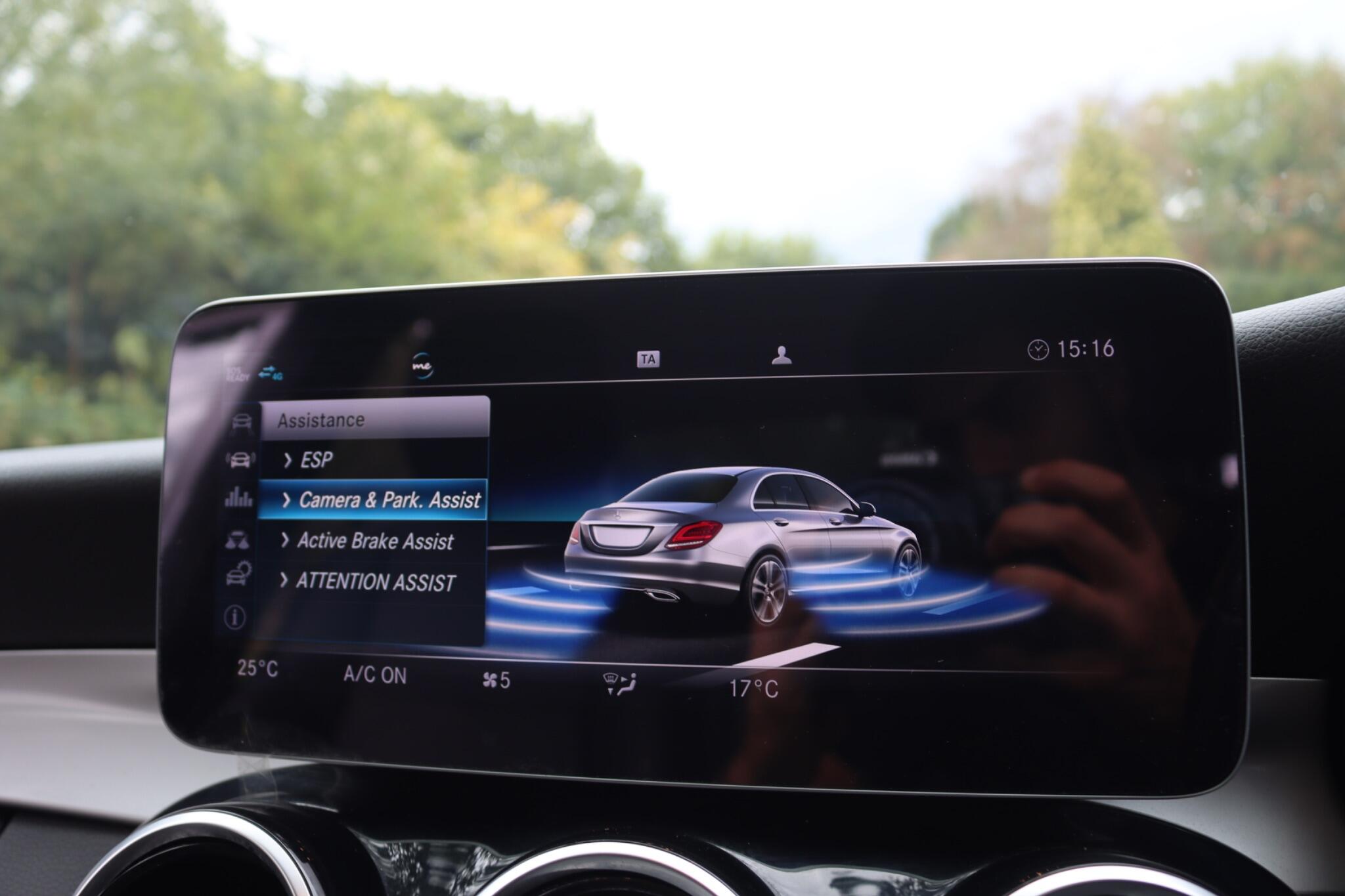 Mercedes-Benz C Class view 40