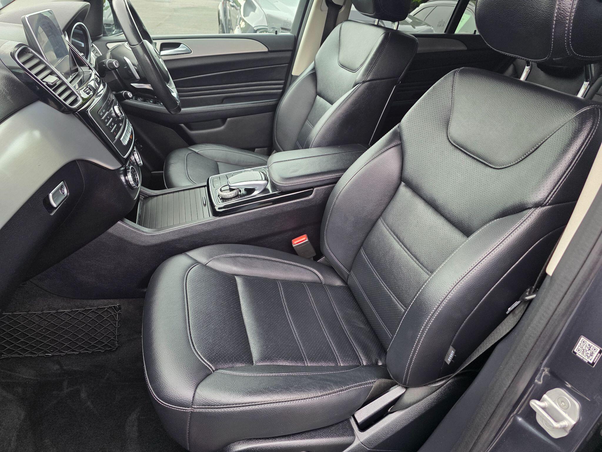 Mercedes-Benz Gle view 30