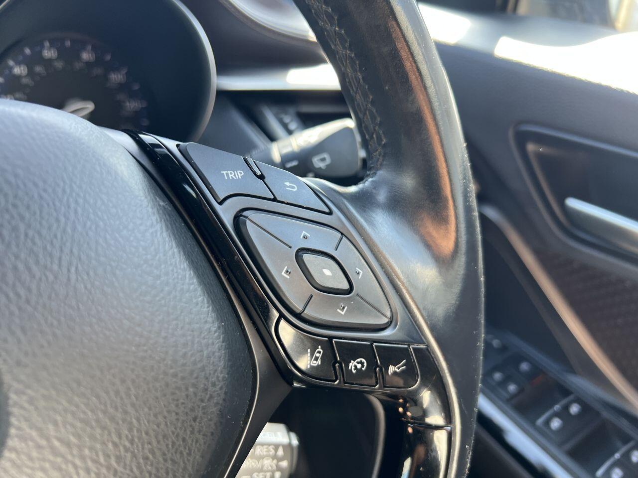 Toyota C-HR view 49