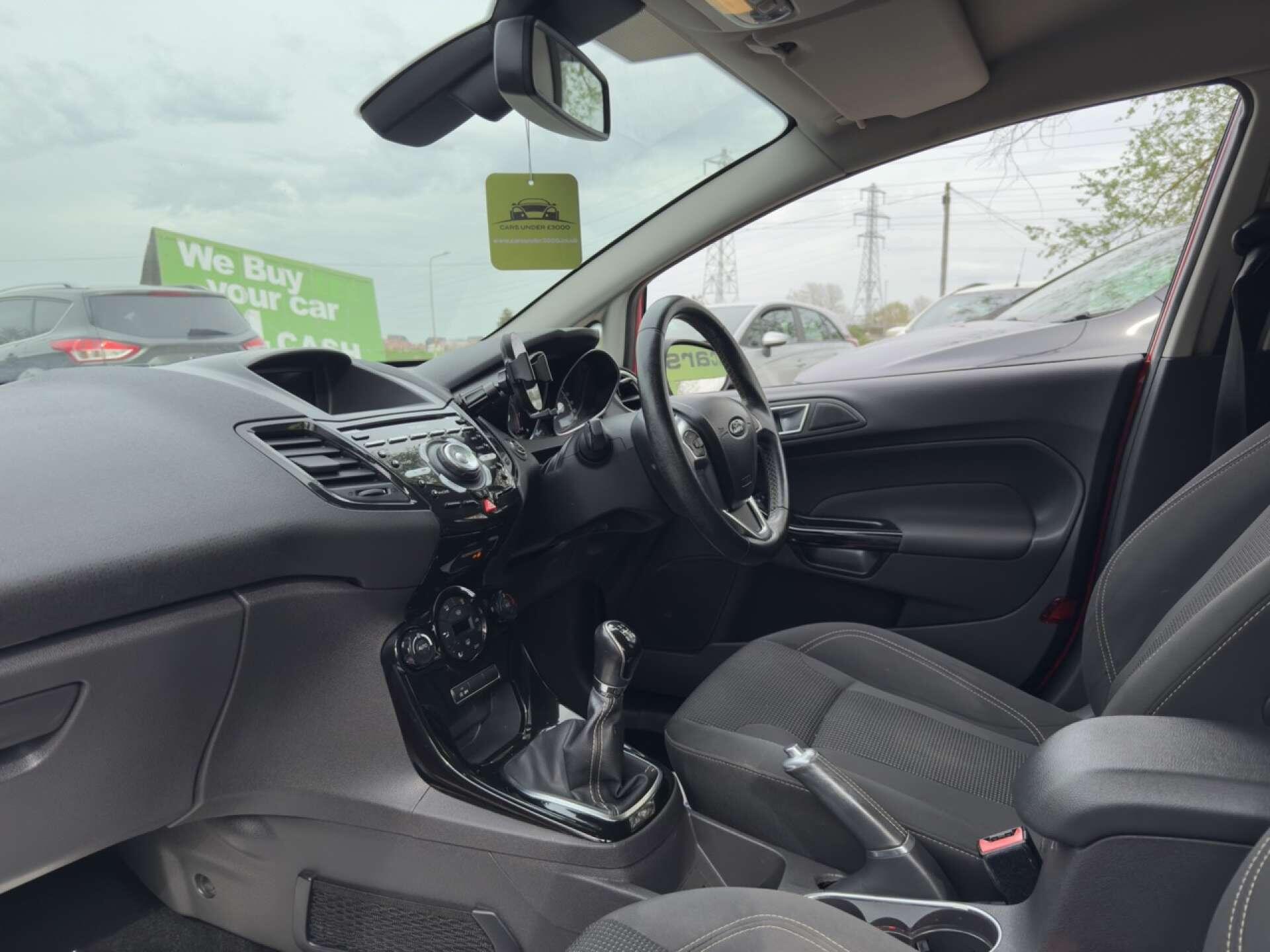 Ford Fiesta view 14