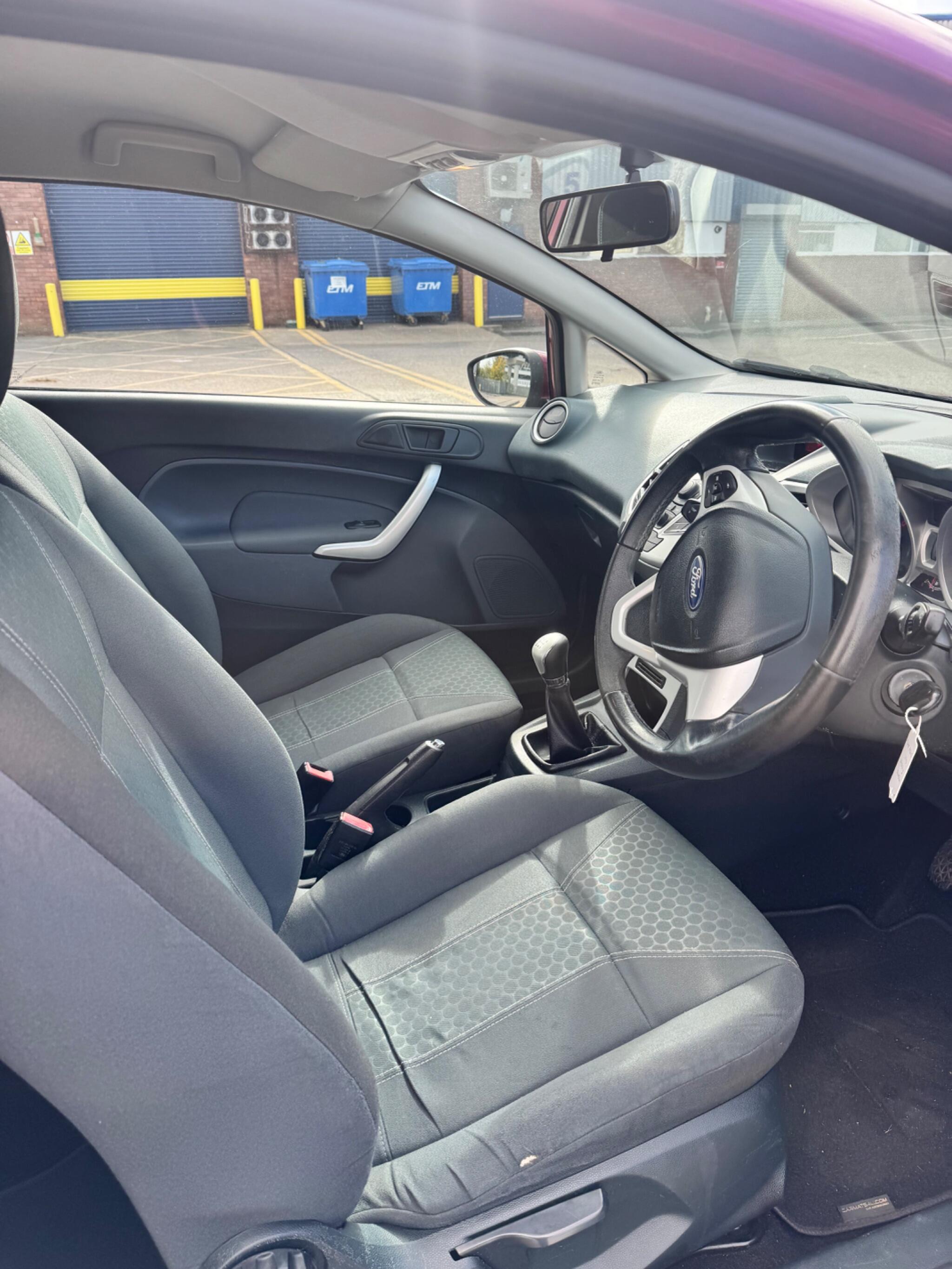 Ford Fiesta view 25